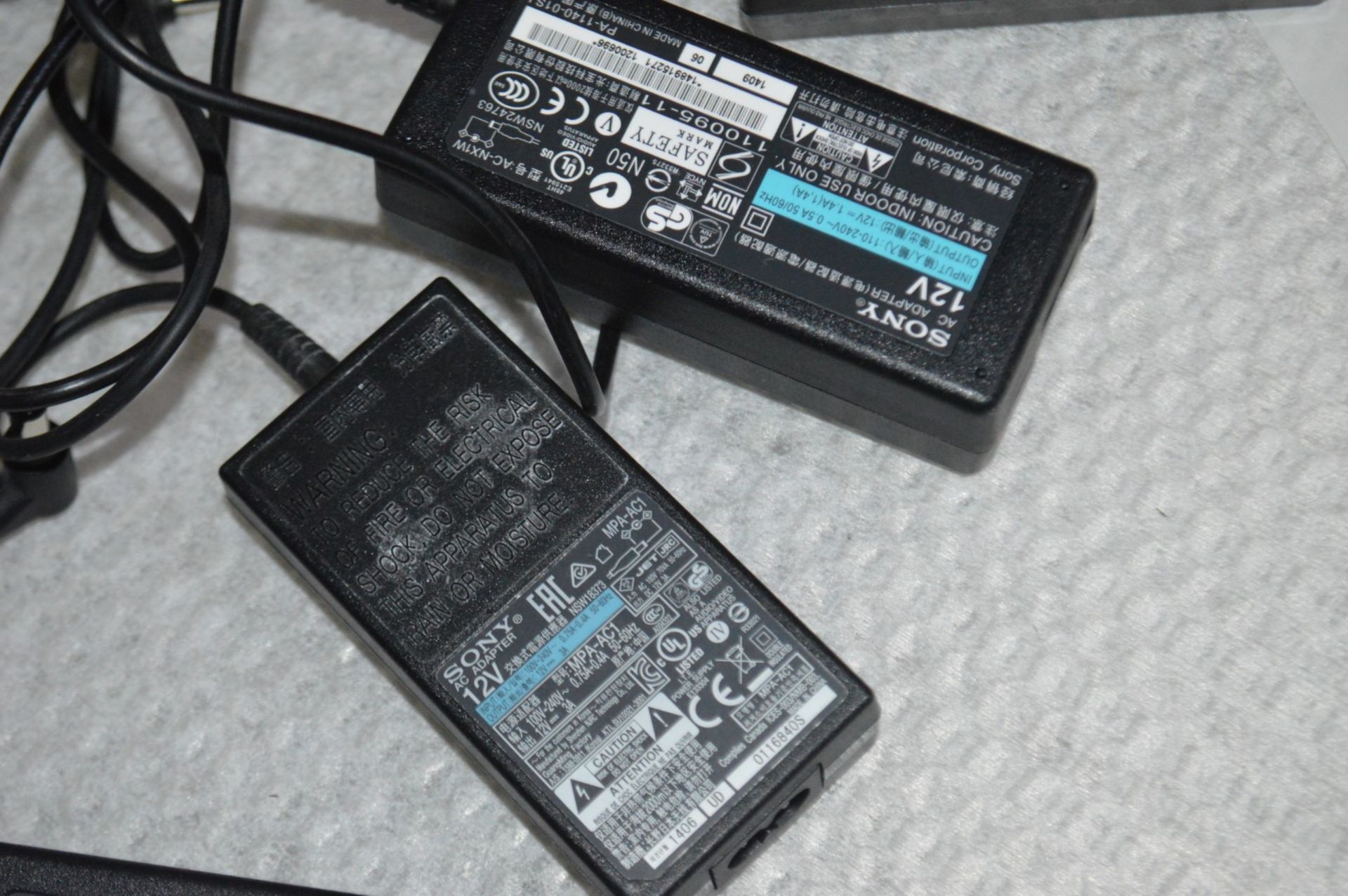 Job Lot Of Assorted Laptop Power Supplies - Sold As Pictured - Ref: MPC - CL678 - Location: - Image 8 of 11