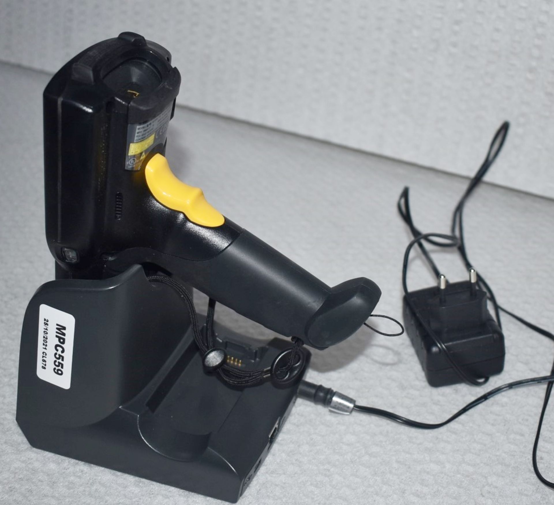1 x Symbol MC3200 38 Key Laser Scanner With Docking Station - Features Windows Compact OS, - Image 5 of 10