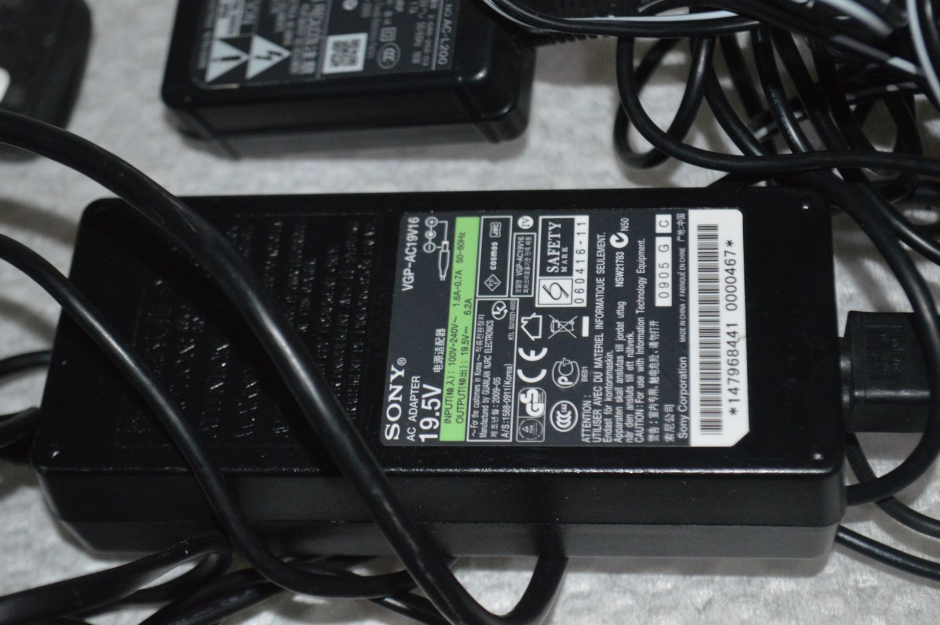 Job Lot Of Assorted Laptop Power Supplies - Sold As Pictured - Ref: MPC - CL678 - Location: - Image 2 of 11