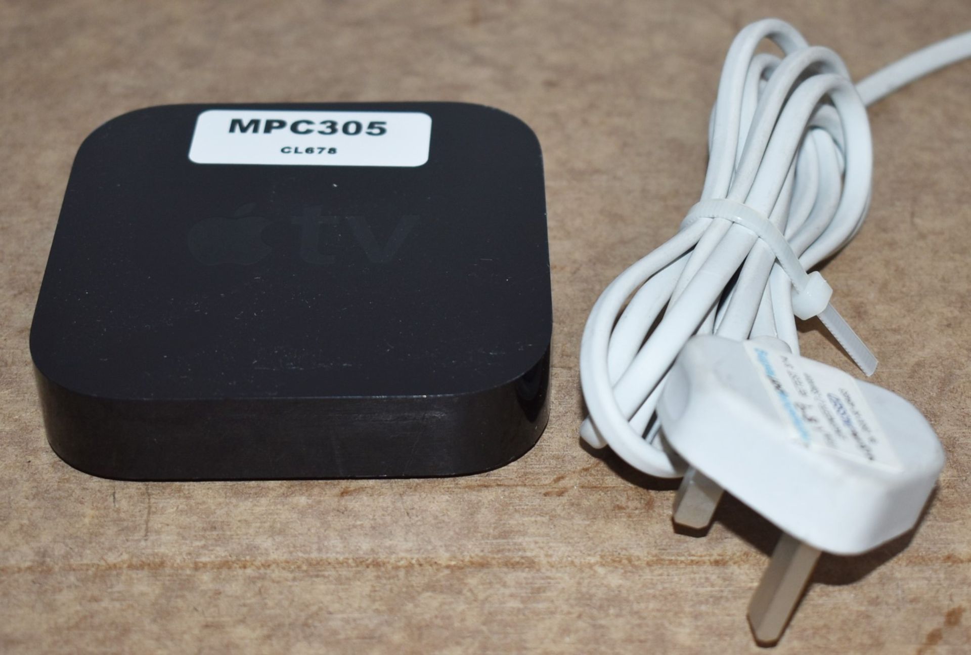 1 x Apple TV 3rd Generation Digital HD Media Streamer - Model A1469 - Includes Power Cable - Ref: - Image 4 of 5