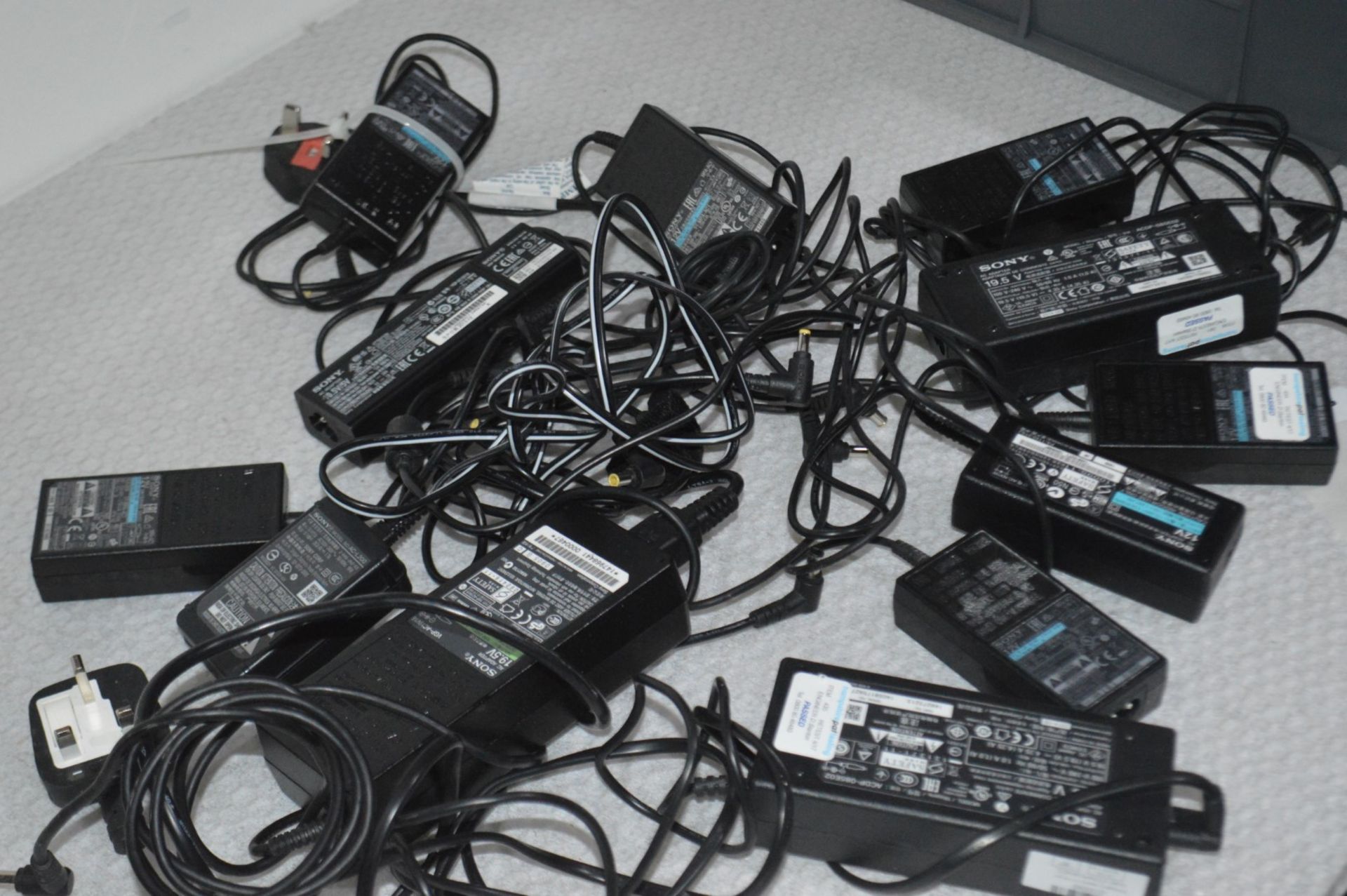 Job Lot Of Assorted Laptop Power Supplies - Sold As Pictured - Ref: MPC - CL678 - Location: - Image 9 of 11