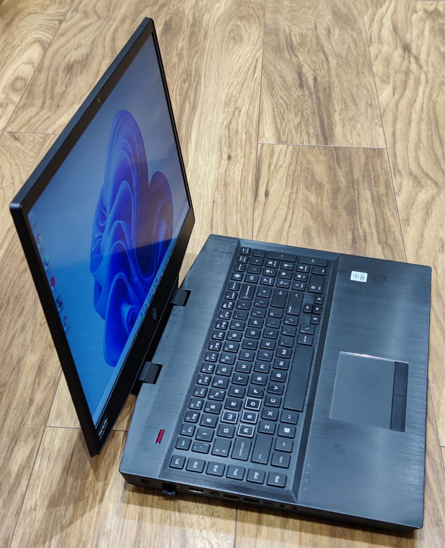 HP Omen 17.3" Gaming Laptop - 10th Gen i7 6 Core CPU, RTX 2080 8GB Graphics, 16gb DDR4 & 500gb SSD - Image 6 of 14