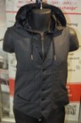 1 x Men's Genuine Dolce & Gabbana Hooded Gilet In Black & Grey - Size: 50