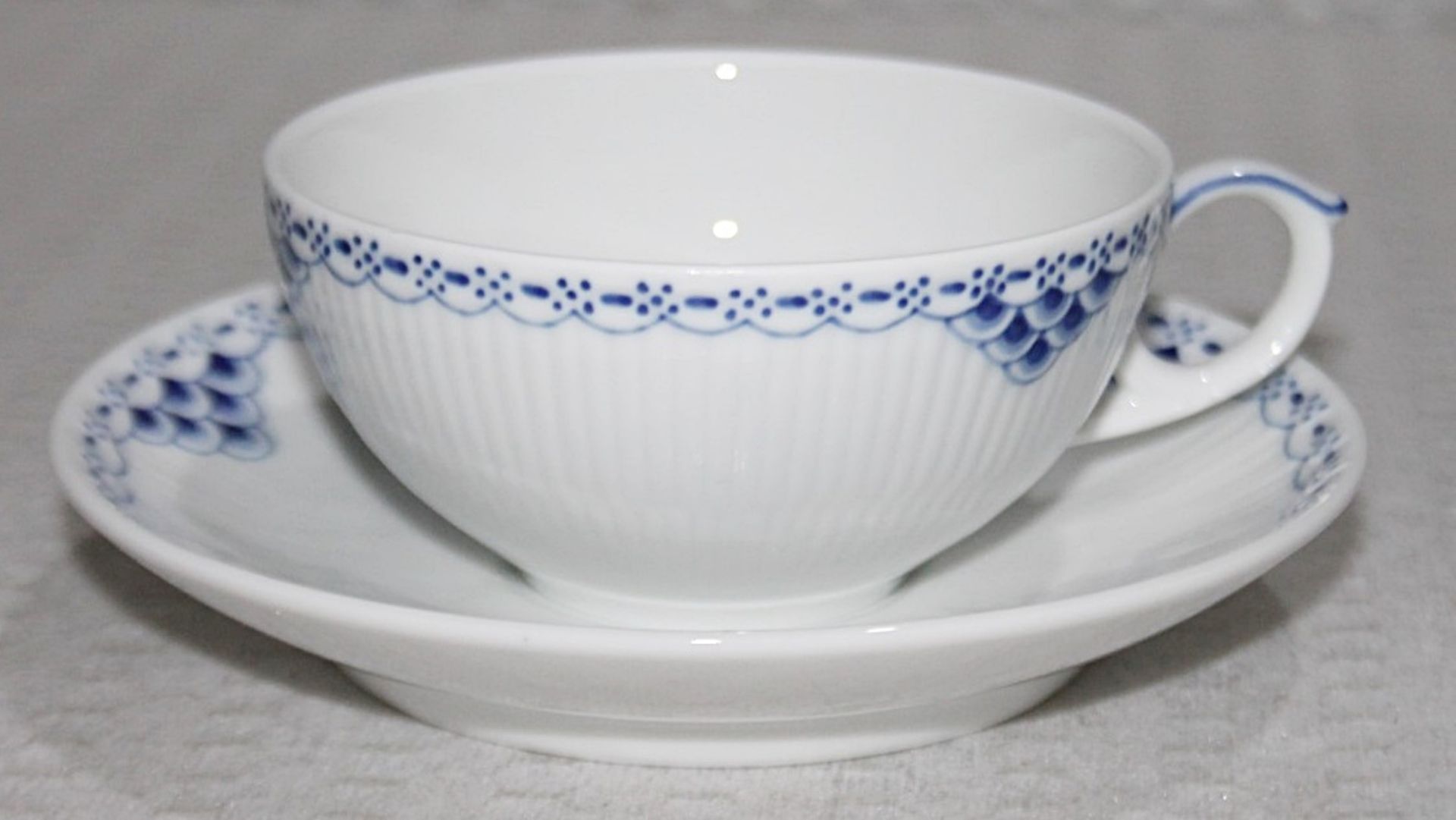 1 x ROYAL COPENHAGEN Princess Teacup and Saucer - Capacity: 200ml - Unused Boxed Stock - Ref: - Image 4 of 10