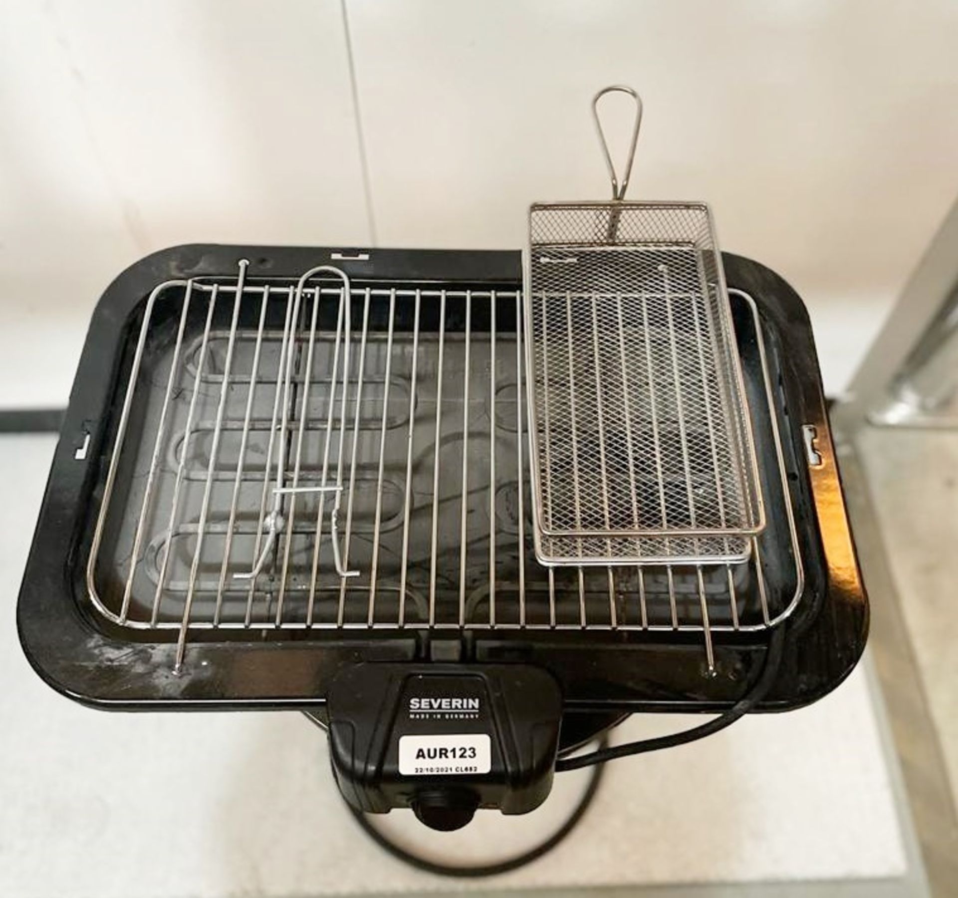 1 x Severin PG2790 Electric BBQ  - Ref: AUR123  - CL652 - Location: Altrincham WA14 Dimensions: 50( - Image 3 of 6