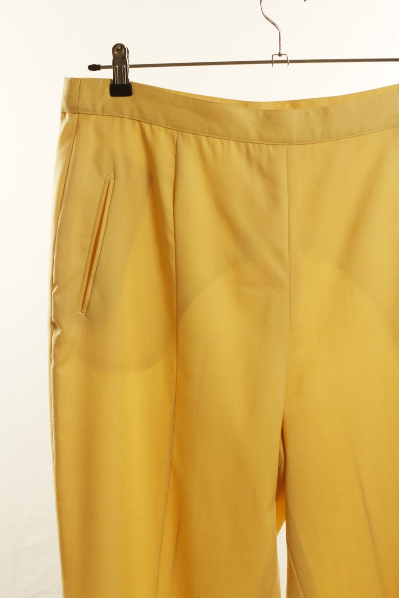 1 x Artico Cream Trousers - Size: 18 - Material: 100% Leather. Lining 50% viscose, 50% Acetate - - Image 2 of 9