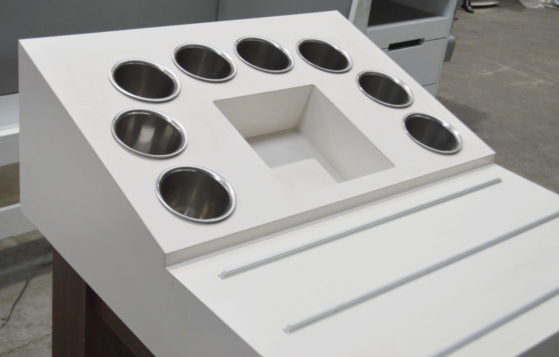 1 x Versitile Freestanding Cosmetic / Condiment Unit With Stainless Steel Pots, Tray Runner, - Image 6 of 7