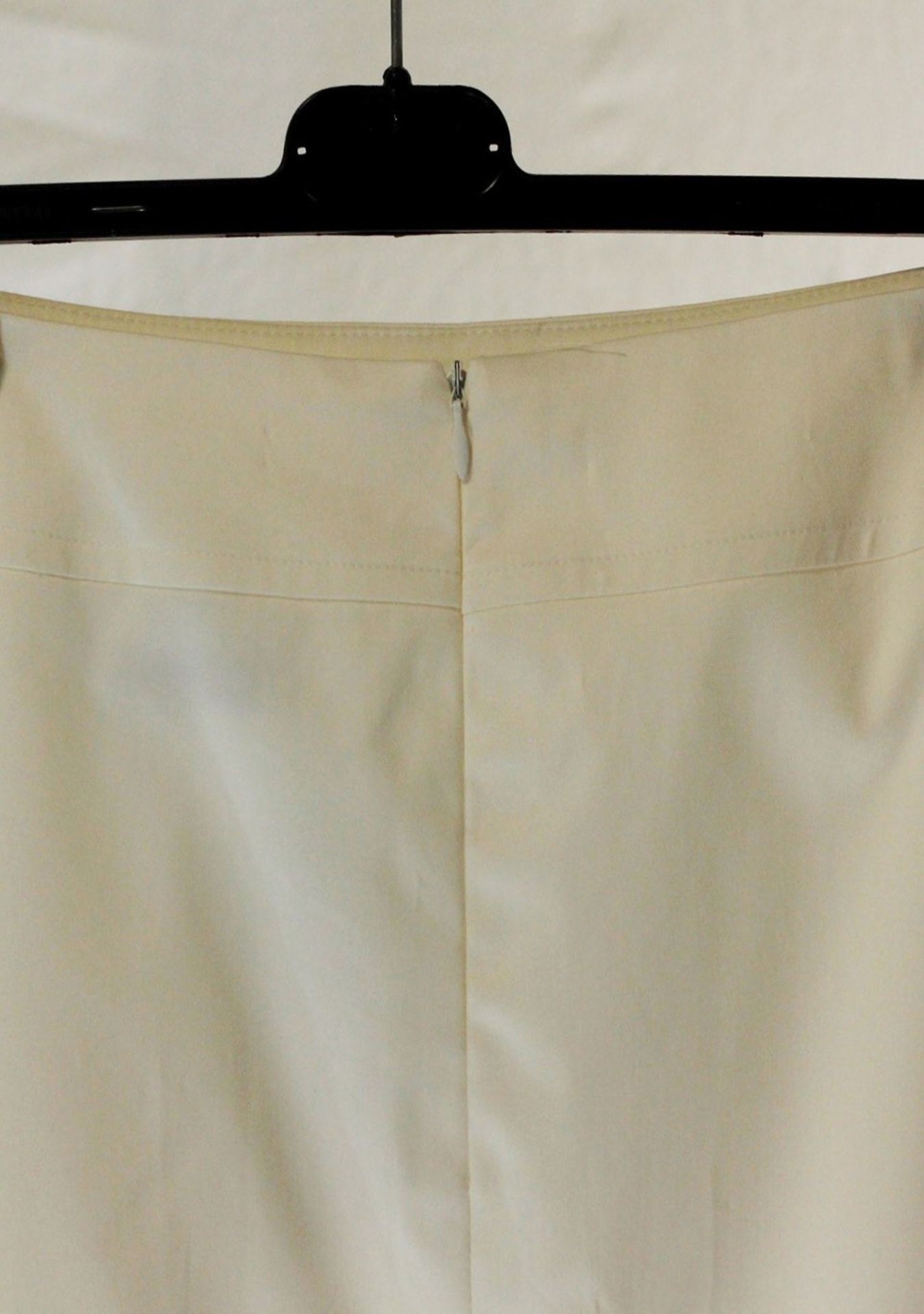 1 x Anne Belin White Skirt - Size: 14 - Material: 100% Cotton - From a High End Clothing Boutique In - Image 9 of 9