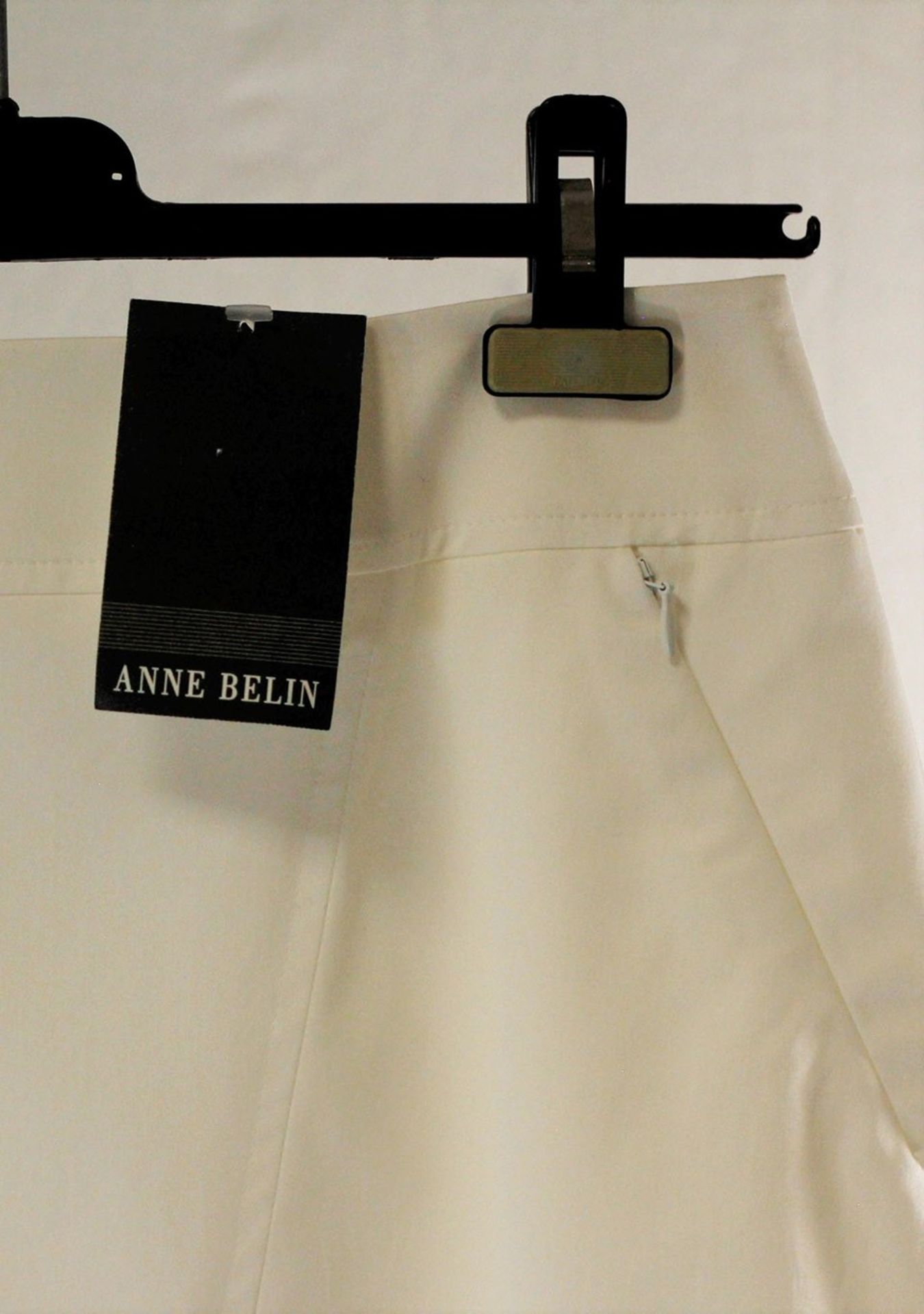 1 x Anne Belin White Skirt - Size: 14 - Material: 100% Cotton - From a High End Clothing Boutique In - Image 4 of 9