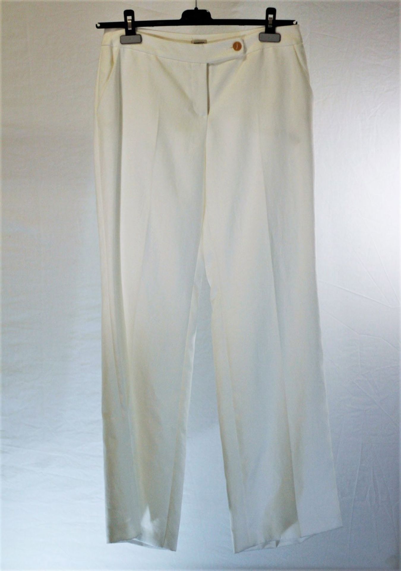 1 x Agnona White Trousers - Size: 16 - Material: 100% Ramie. Lining 52% Viscose, 48% Cotton - From a