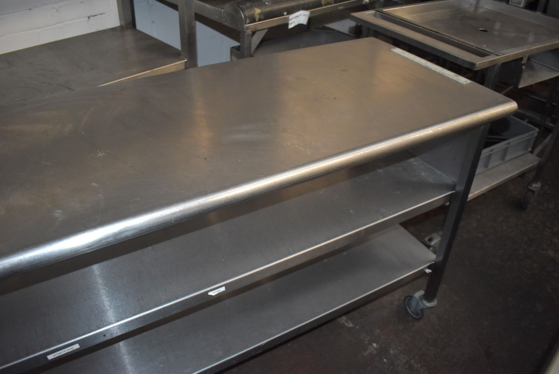 1 x Stainless Steel Prep Table Featuring Castor Wheels, Undershelves and Knife Block - Size: H87 x - Image 5 of 8