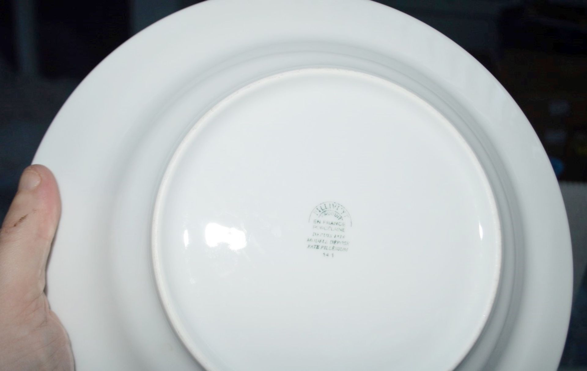 12 x PILLIVUYT 27cm Porcelain Pasta / Soup Plates In White Featuring 'Famous Branding' In Gold - - Image 5 of 5