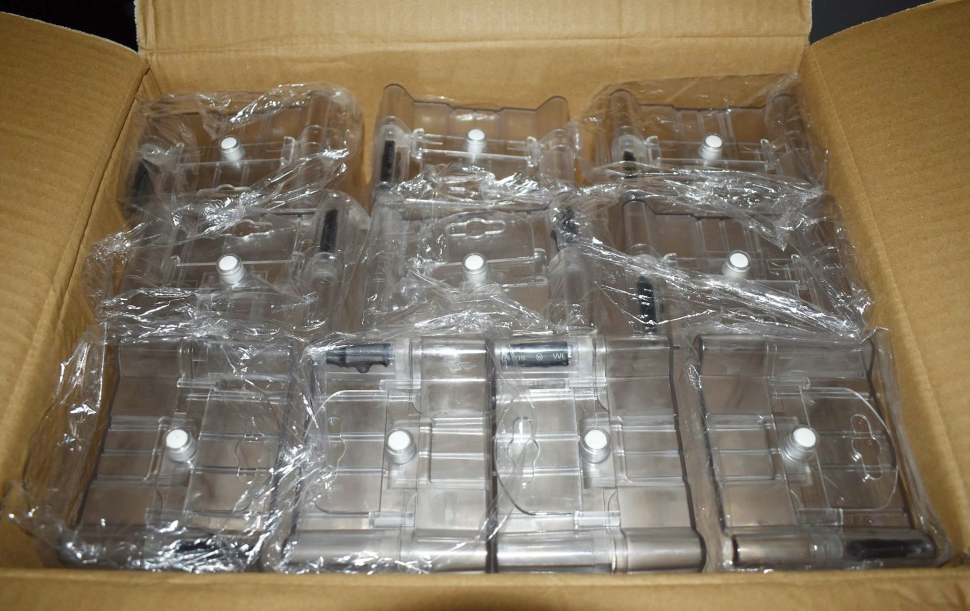 40 x Catalyst Clear Acrylic Retail Security Safer Cases With RF Tags and Hanging Tags - Brand New - Image 5 of 9