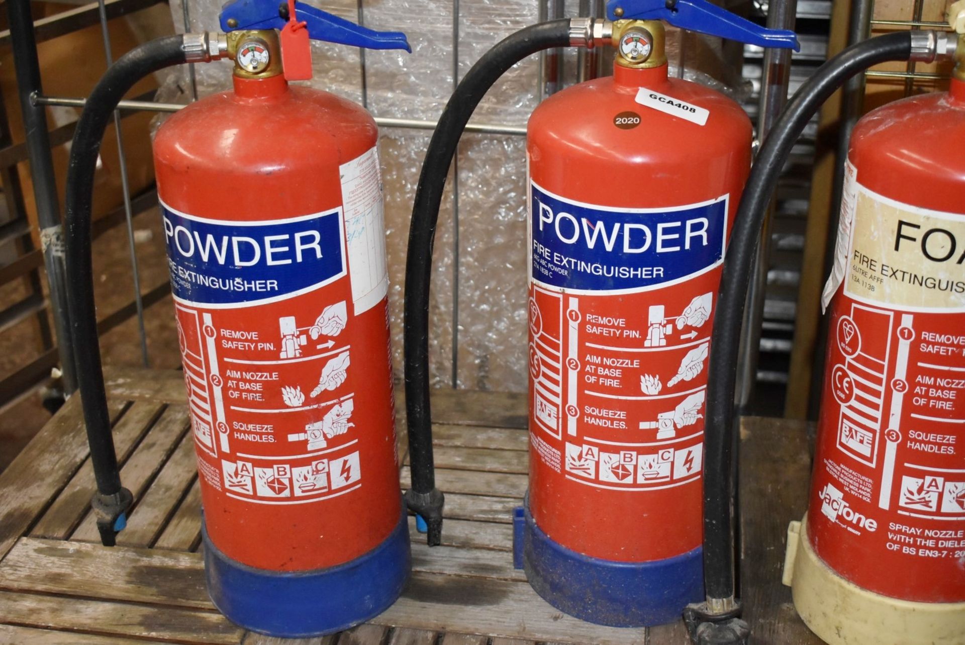4 x Various Fire Extinguishers - Includes Power, Foam and Wet Chemical - CL011 - Ref: GCA408 WH5 - - Image 2 of 4