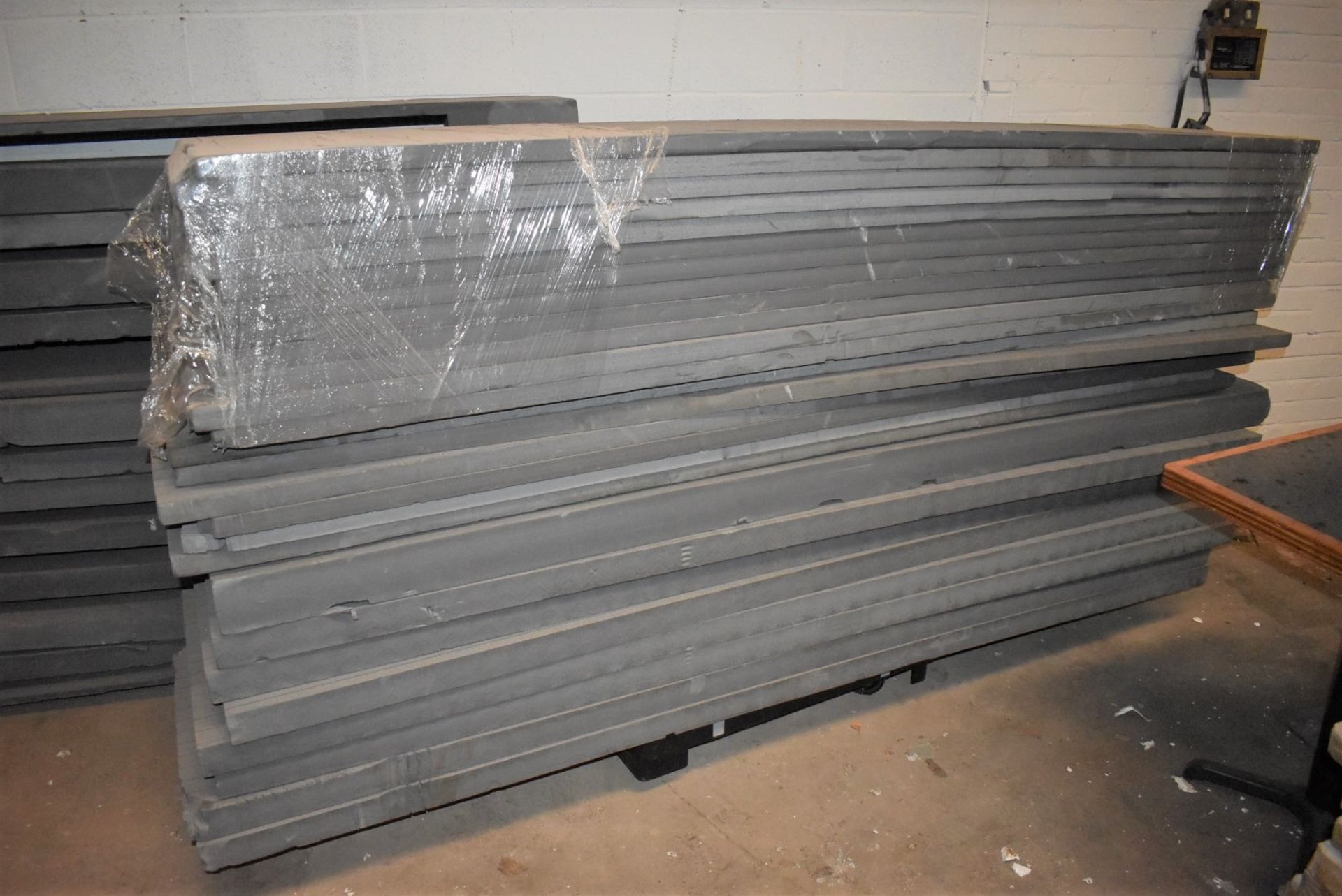 Approx 40 x Xenergy RTM Plus Extruded Polystyrene Thermal Insulation Boards - Size: 260cm x