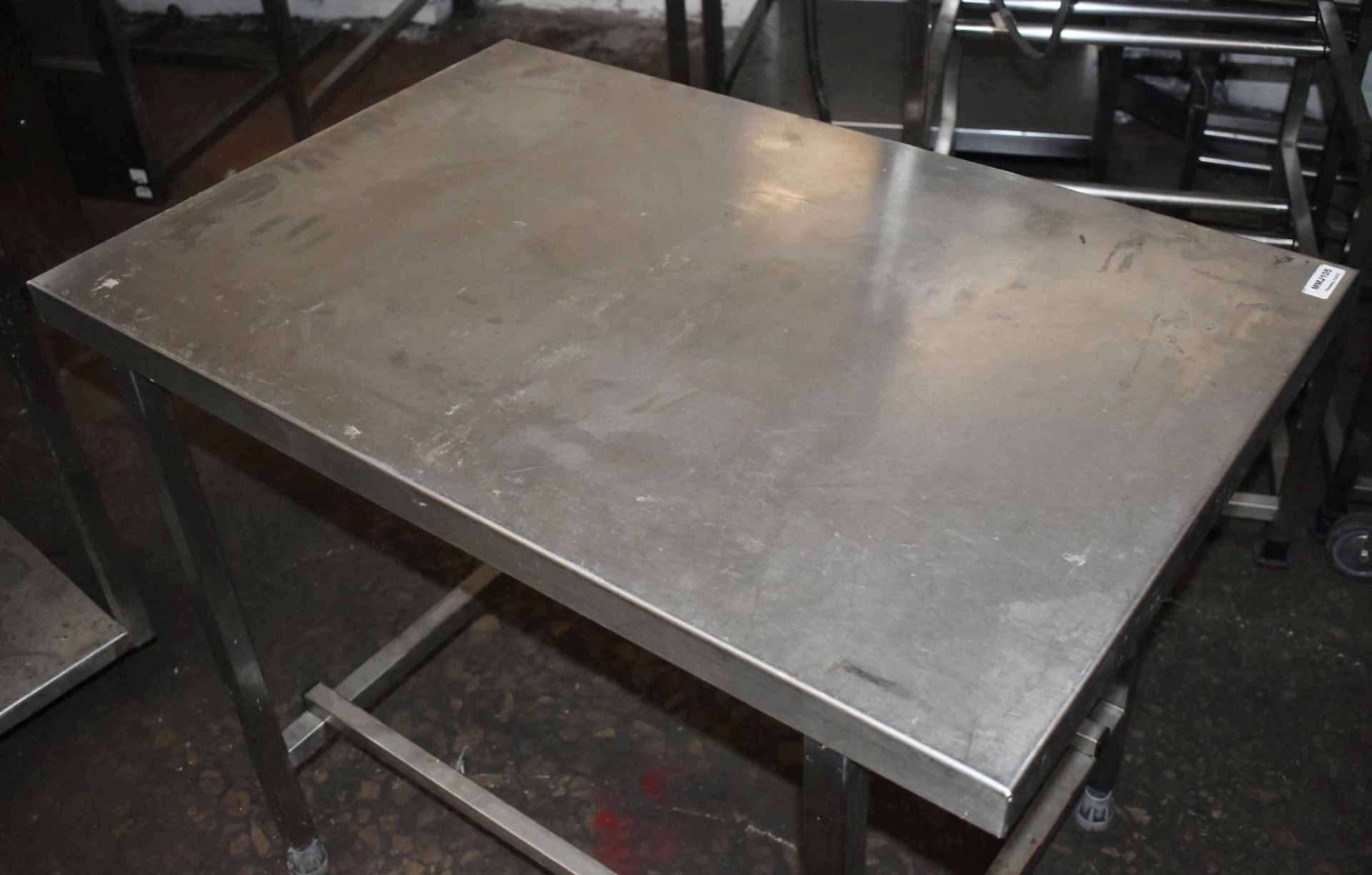 1 x Stainless Steel Prep Table - Size: H77 x W93 x D61 cms - CL675 - Ref: MMJ105 WH5 - Location: - Image 2 of 4