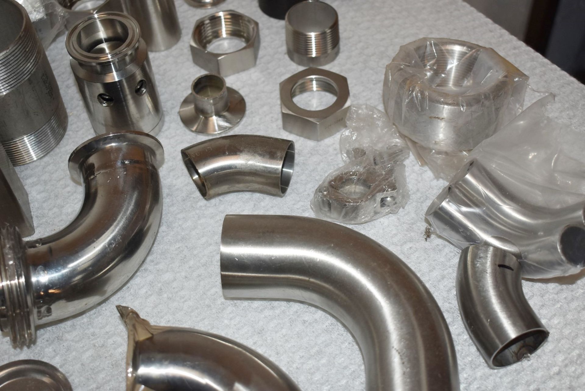Assorted Job Lot of Stainless Steel Fittings For Brewery Equipment - Includes Approx 60 Pieces - - Image 12 of 17
