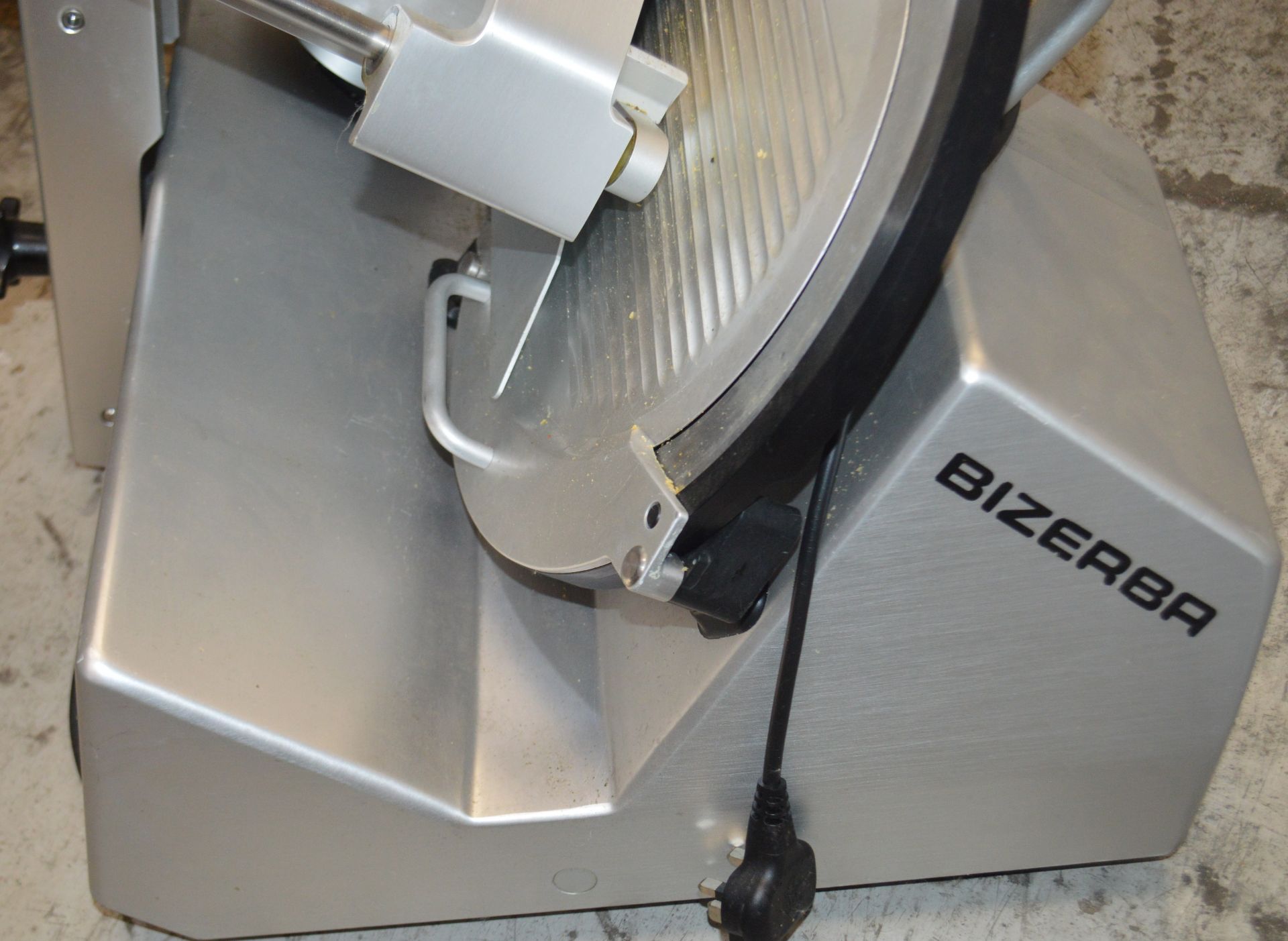 1 x Bizerba BJ2016 Manual Gravity 12 Inch Commerial Meat Slicer - Recently Removed From a Commercial - Image 3 of 4