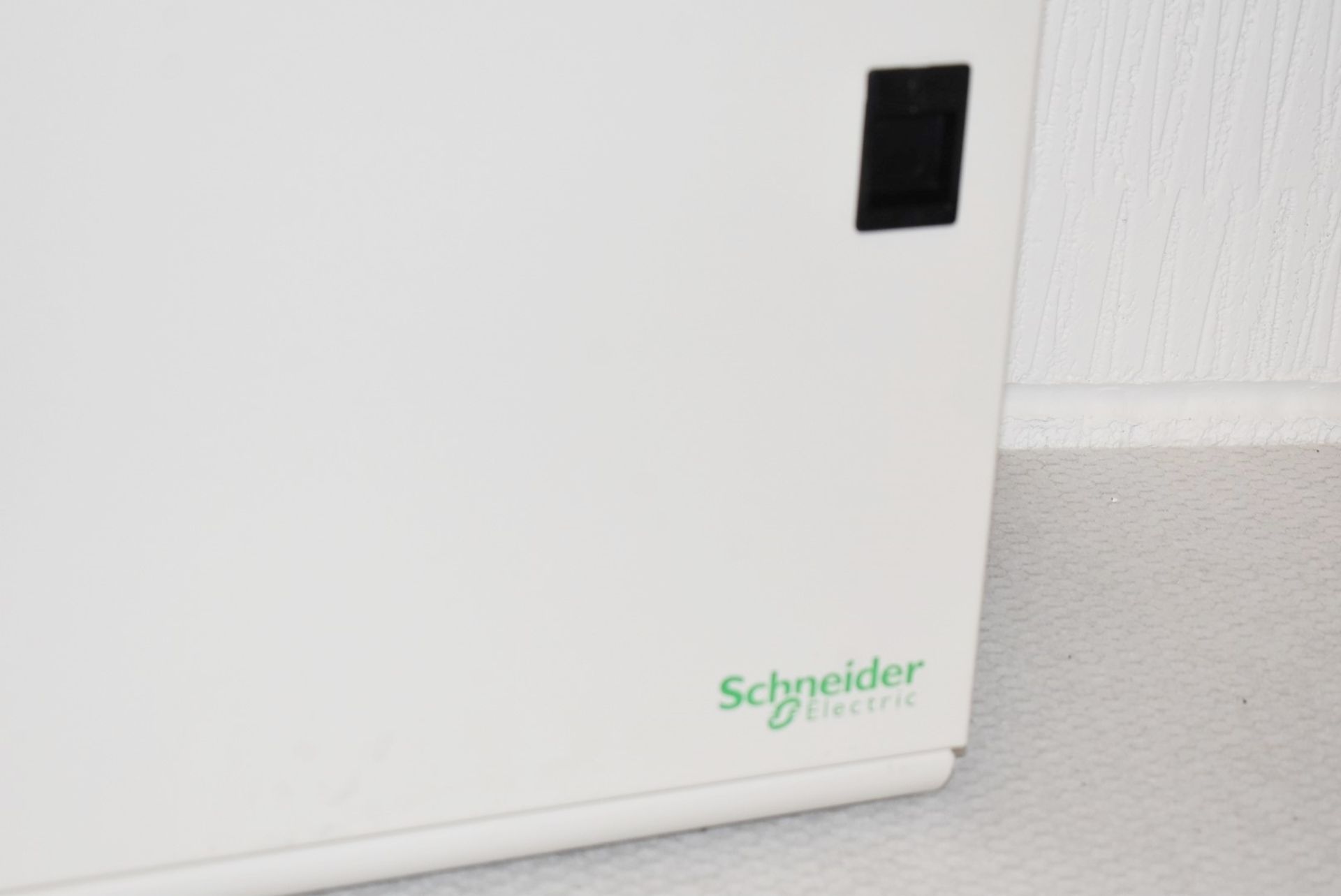 1 x Schneider Acti 9 Isobar Fuse Box - Unused - Size W47 x H47 cms - CL717 - Ref: GCA250 WH5 - - Image 4 of 8