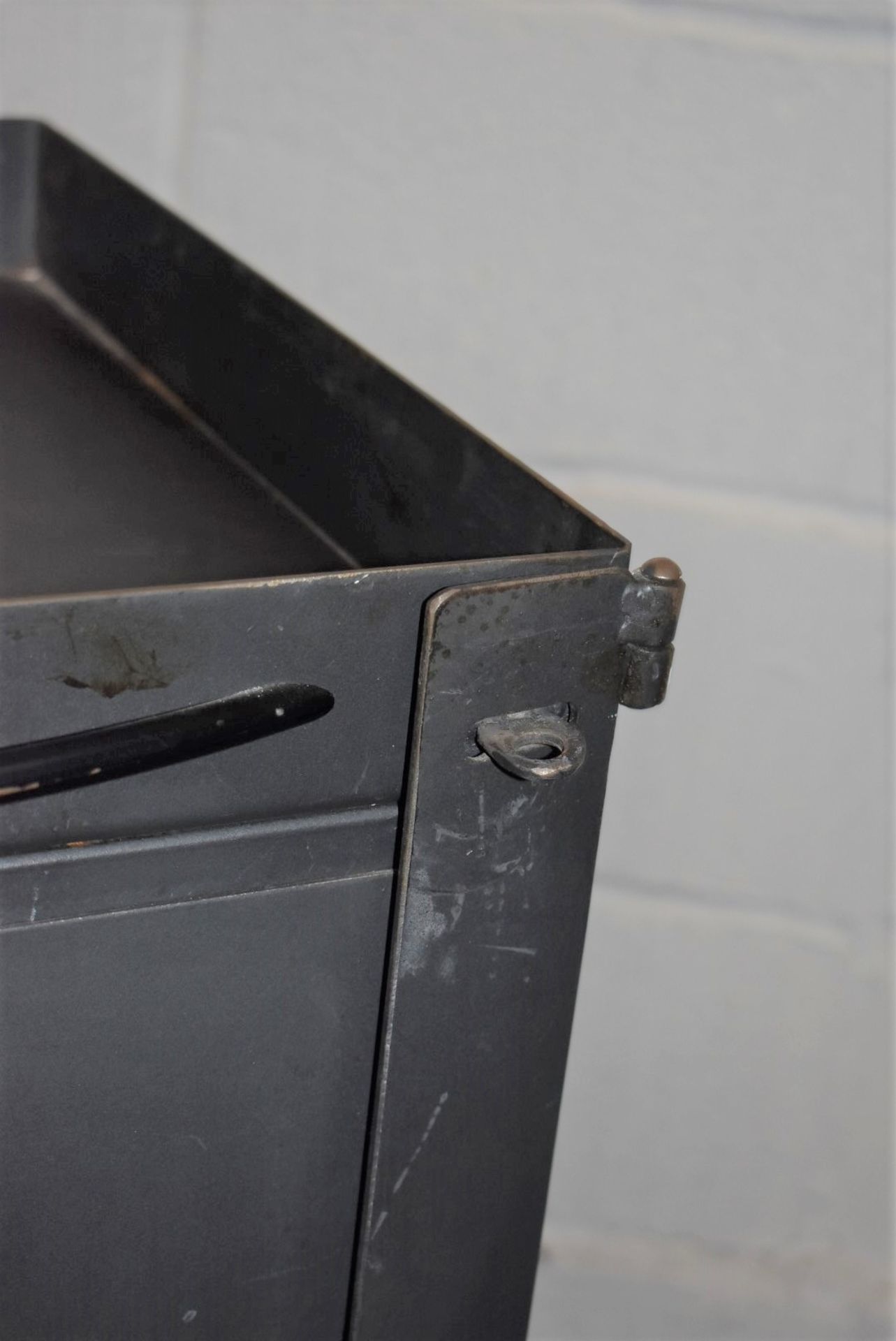 1 x Industrial Style Chest of Drawers With Full Metal Construction, Anti Theft Lock Bracket, 5 - Image 6 of 8