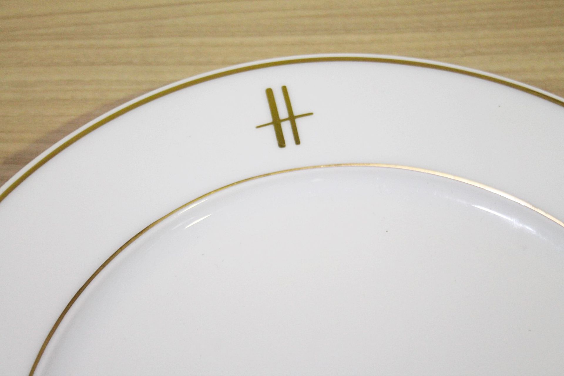 20 x PILLIVUYT Porcelain Small Dinner / Dessert Plates In White Featuring 'Famous Branding' - Image 3 of 4