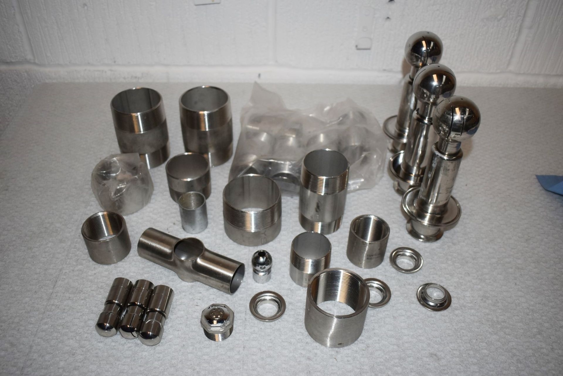 Assorted Job Lot of Stainless Steel Fittings For Brewery Equipment - Includes Approx 30 Pieces - - Image 2 of 10
