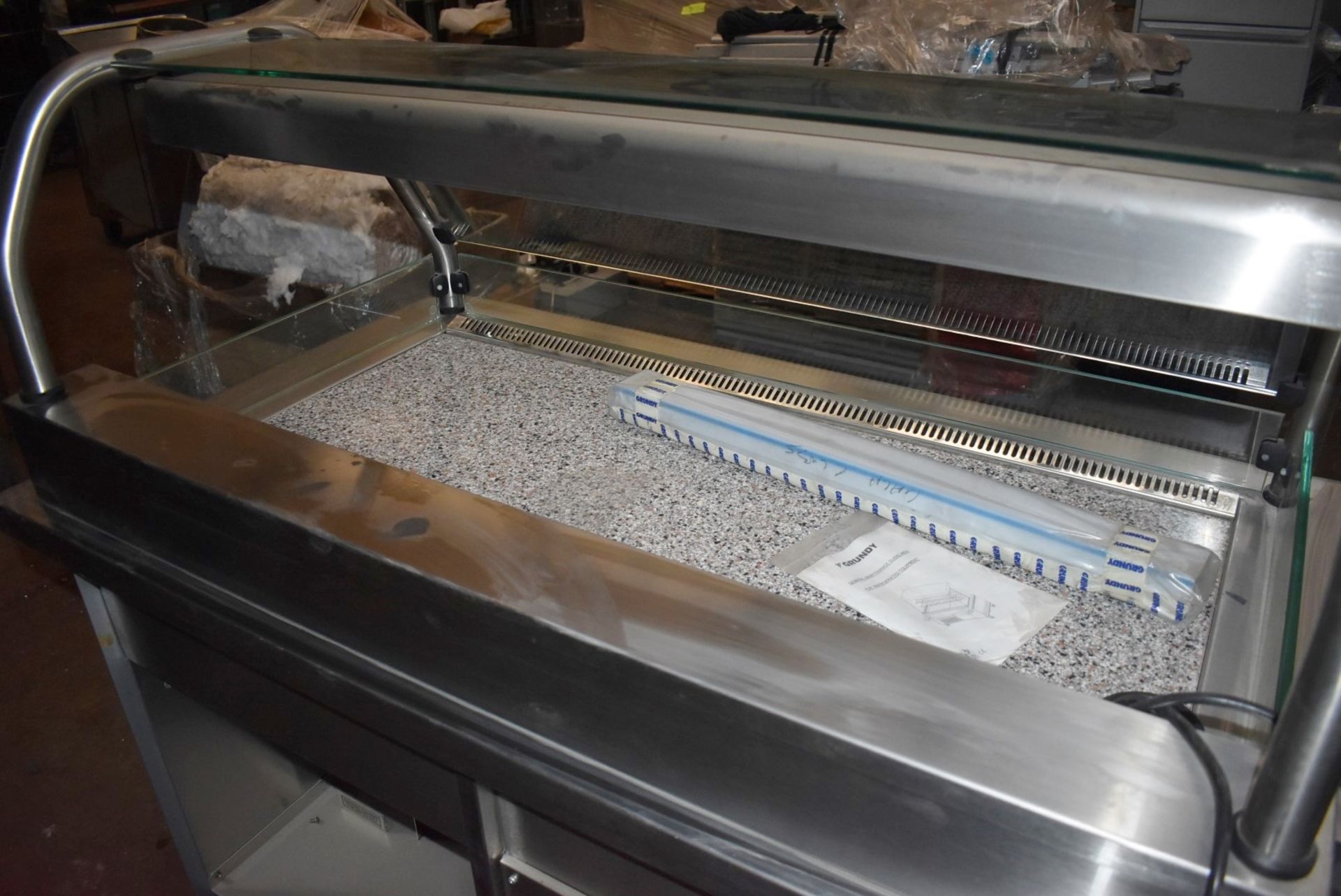 1 x Grundy Commercial Refrigerated Servery Unit With Stone Internal Panels - Stainless Steel - Image 3 of 14