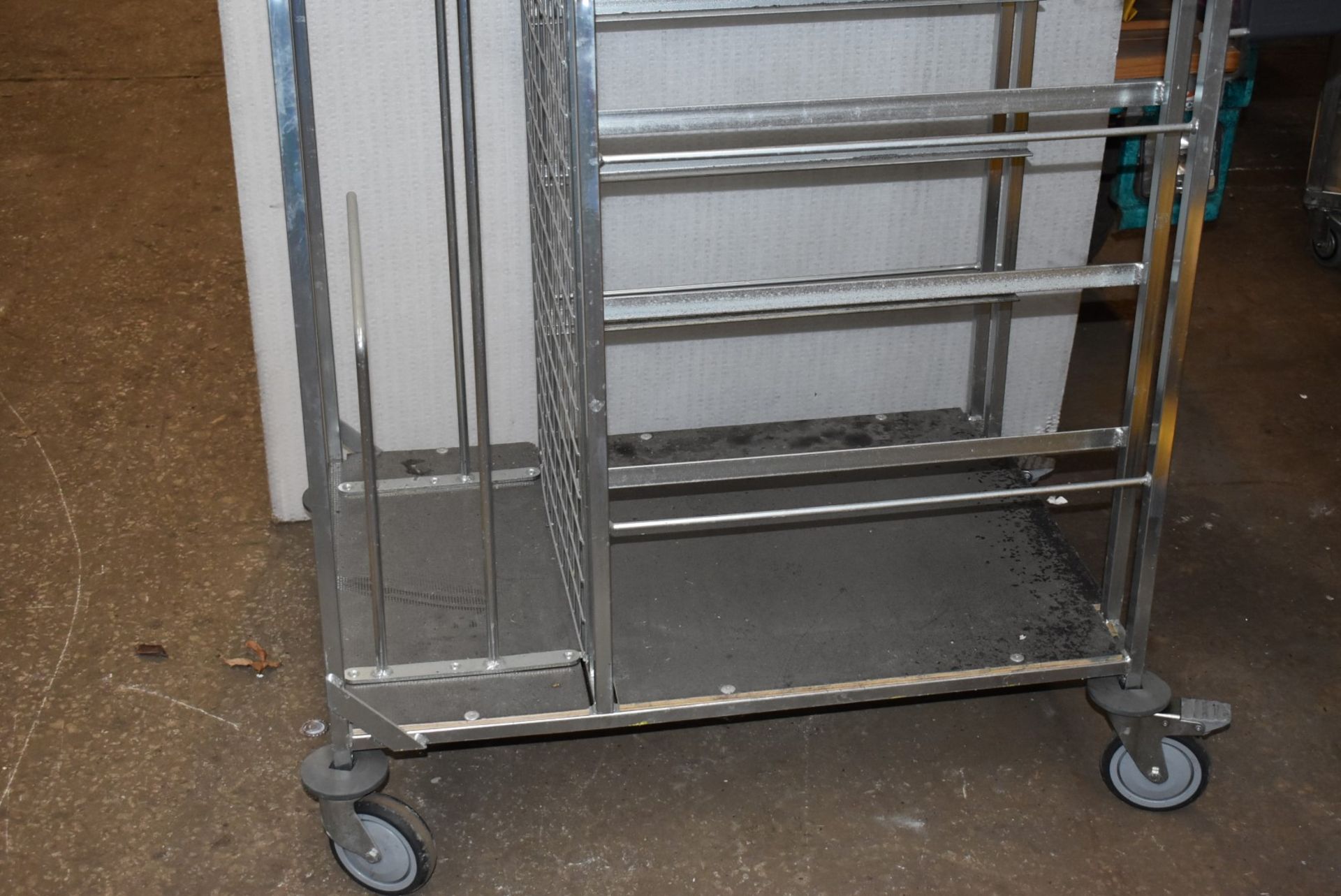 1 x Mobile Picker / Packer Trolly - Overall Size H105 x W100 x D60 cms - CL011 - Ref GCA WH5 - - Image 3 of 5