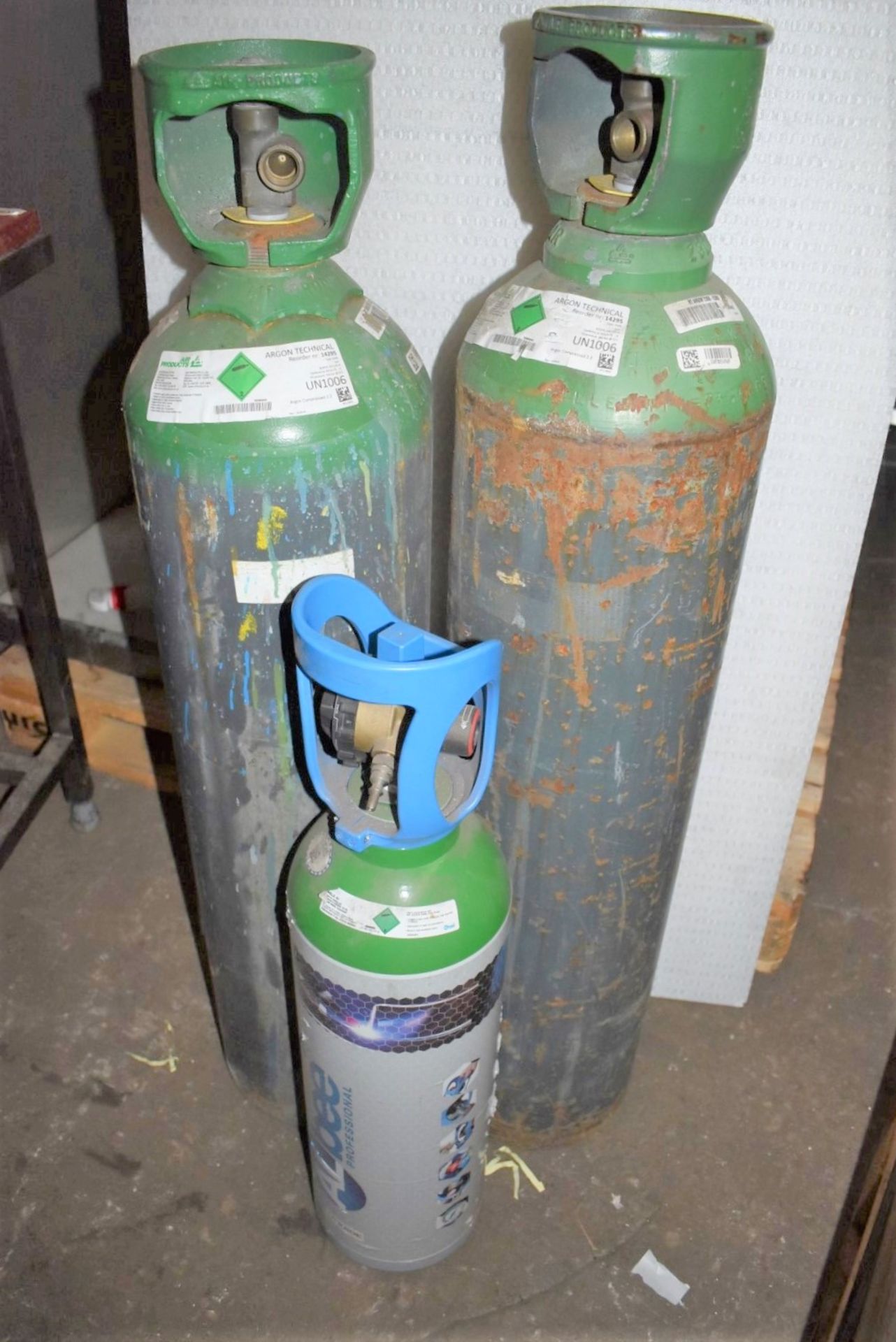 3 x Argon Welding and Cutting Gas Cylinders - Height 2 x 105cm and 1x 70cm - CL717 - Ref: GCA435 WH5