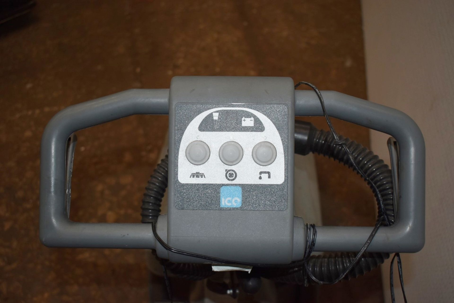 1 x Ice Scrub 35D Compact Floor Scrubber - Recently Removed From a Supermarket Environment Due to - Image 10 of 15