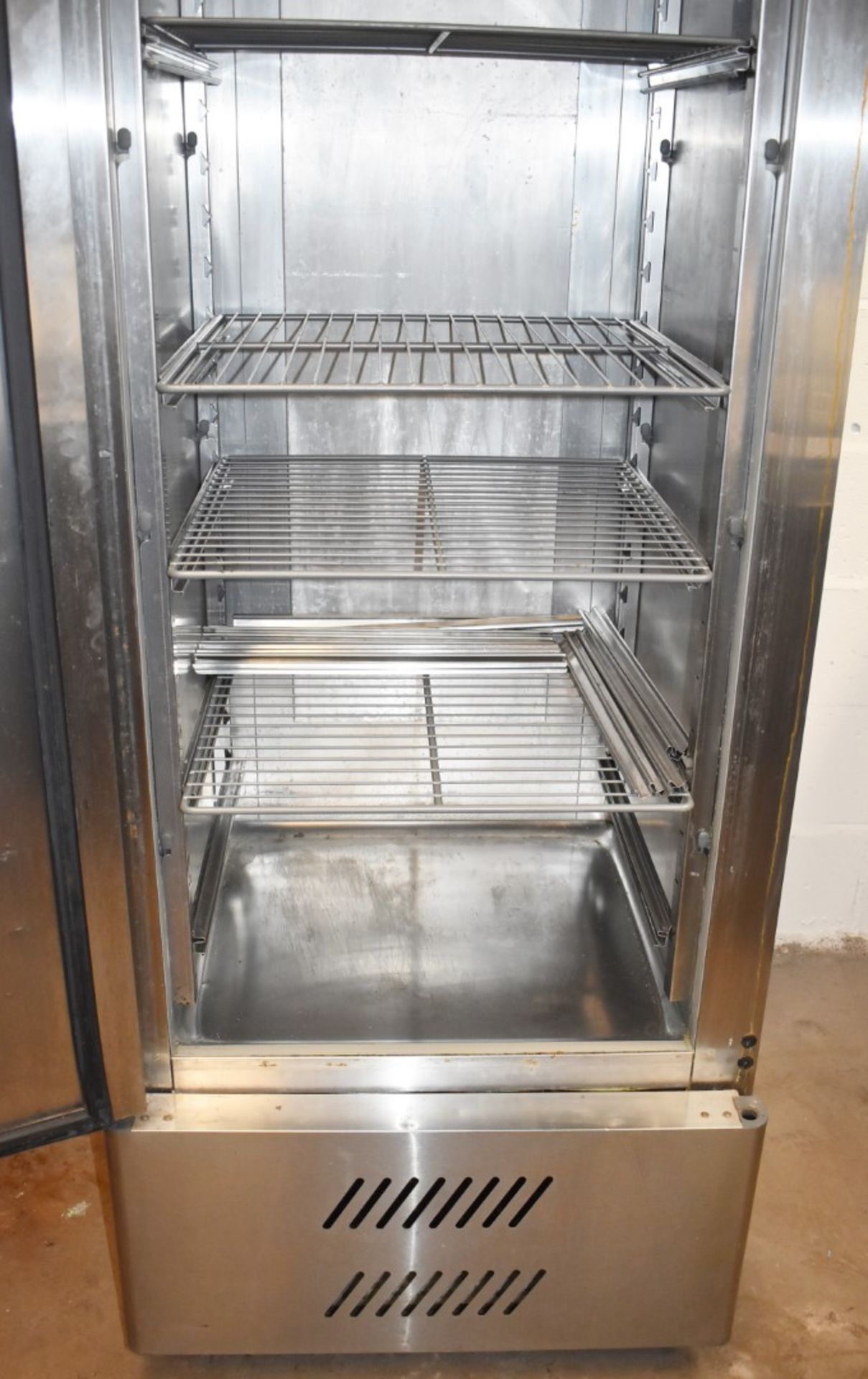 1 x Williams HZ16 Upright Single Door Refrigerator With Stainless Steel Finish - Ref: GCA139 WH5 - - Image 3 of 12