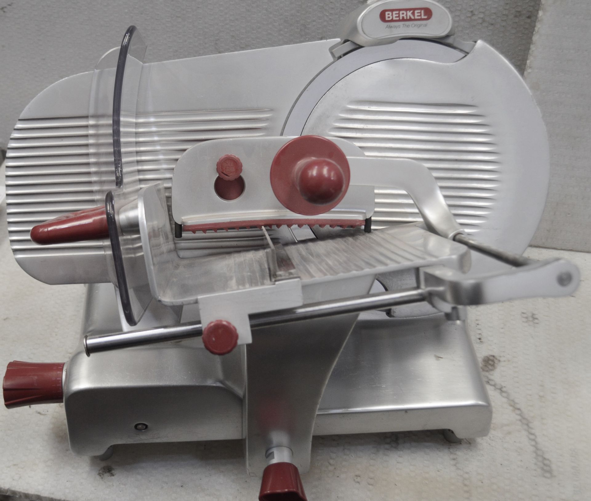 1 x Berkel 12" Commercial Cooked Meat / Bacon Slicer - 220-240v - Model BSPGL04011A0F - Approx - Image 4 of 4