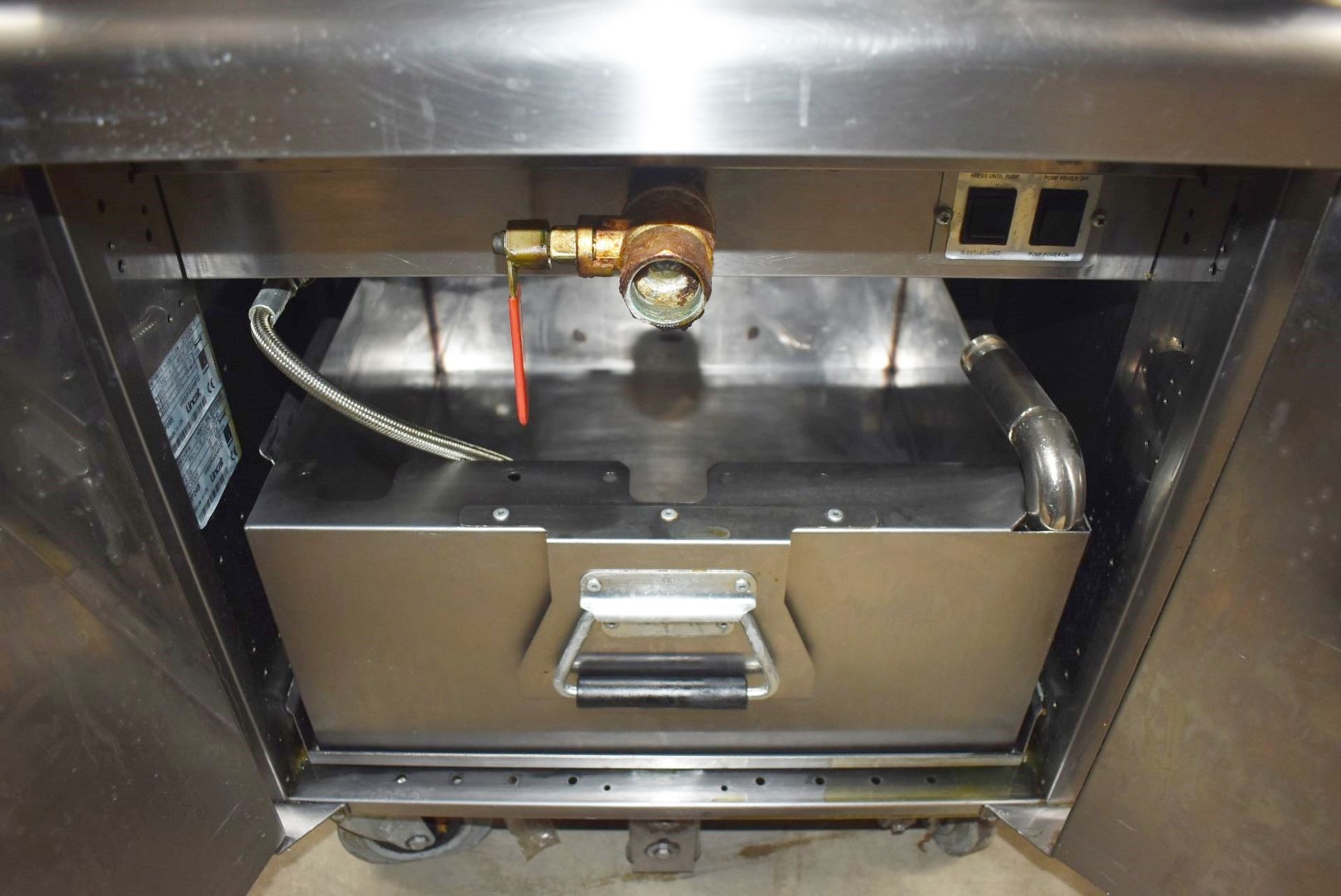 1 x Lincat Opus 700 Single Tank Electric Fryer With Built In Filtration - 3 Phase - Image 10 of 19