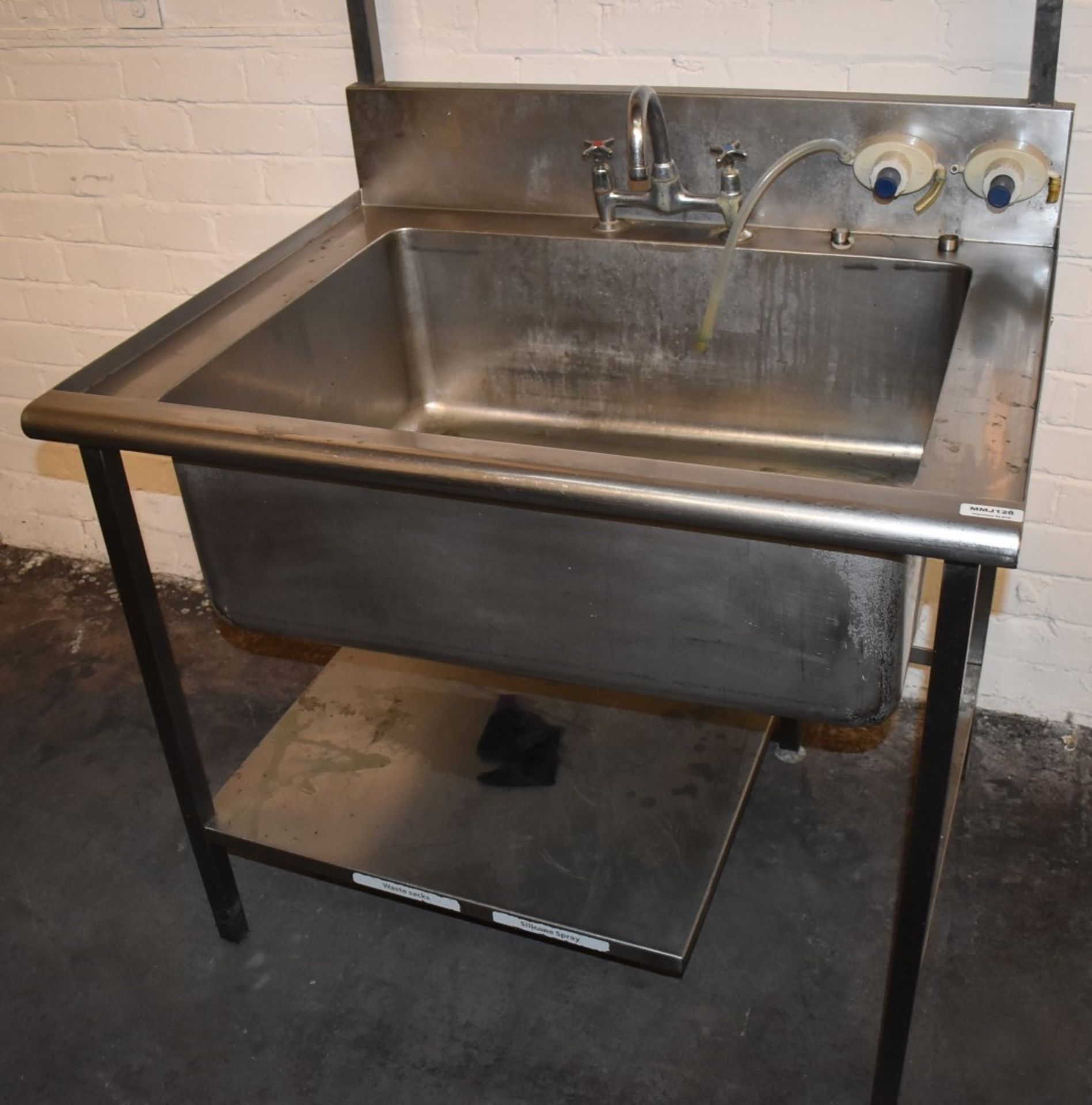 1 x Stainless Steel Sink Unit Featuring a Large 80x60cm Wash Bowl, Mixer Taps, Soap Dispensers, - Image 3 of 11