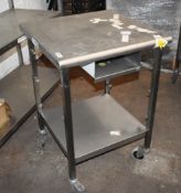 1 x Mobile Prep Bench With Undershelf - H87 x W60 x D60 cms - CL675 - Ref MMJ112 WH5 - Location: