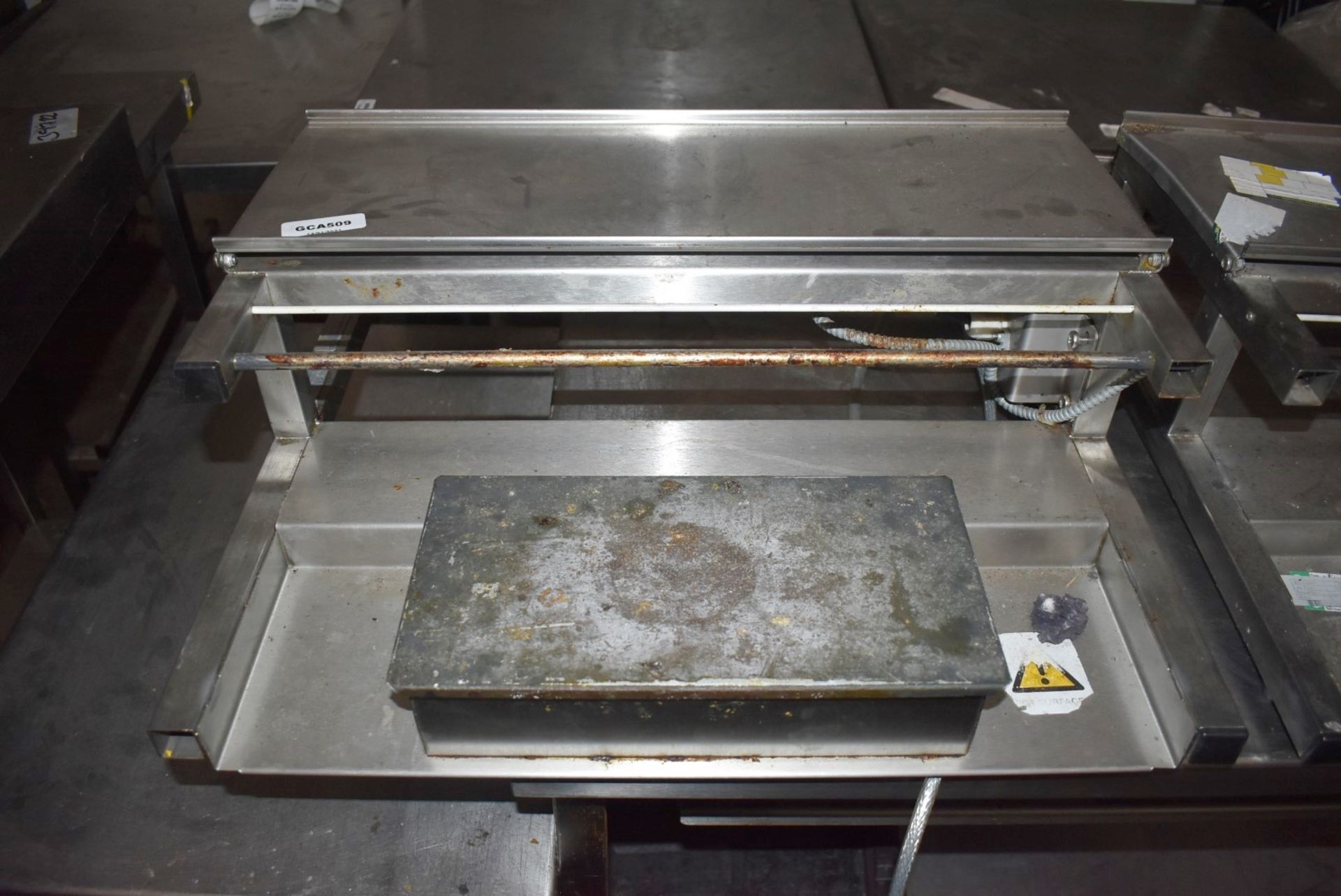 1 x Countertop Food Tray Wrapper Unit For Heat Sealed Wrapping - 56cm Wide - 240v - Recently Removed - Image 2 of 2