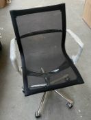 1 x Linear Mesh Low Back Office Chair Top Black - Dimensions: ?? - Brand New Boxed Stock - CL508 - R