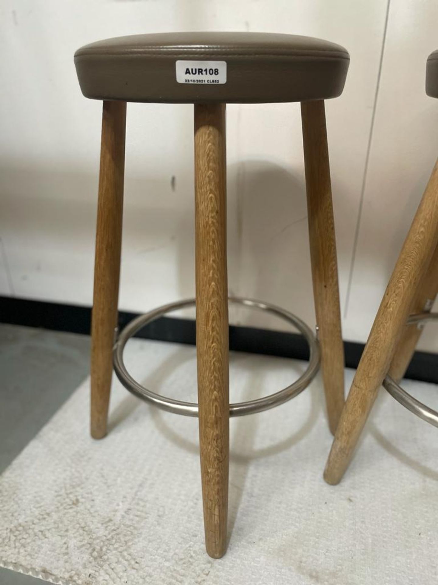 2 x Carl Hansen And Son Kitchen Leather Topped Breakfast Bar Stools Original Joint  RRP £1480.00 - - Image 2 of 6