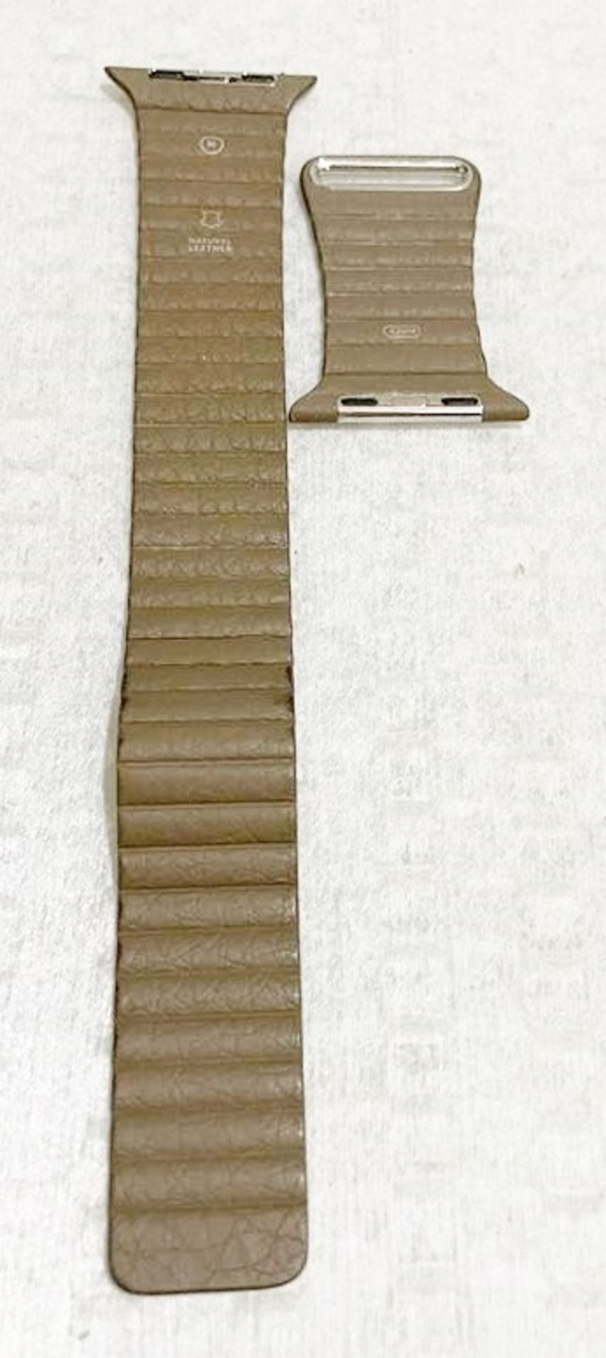 1 x APPLE WATCH Natural Leather 42mm Watch Strap - No VAT on the Hammer - CL712 - Ref: MPC852  - - Image 4 of 4