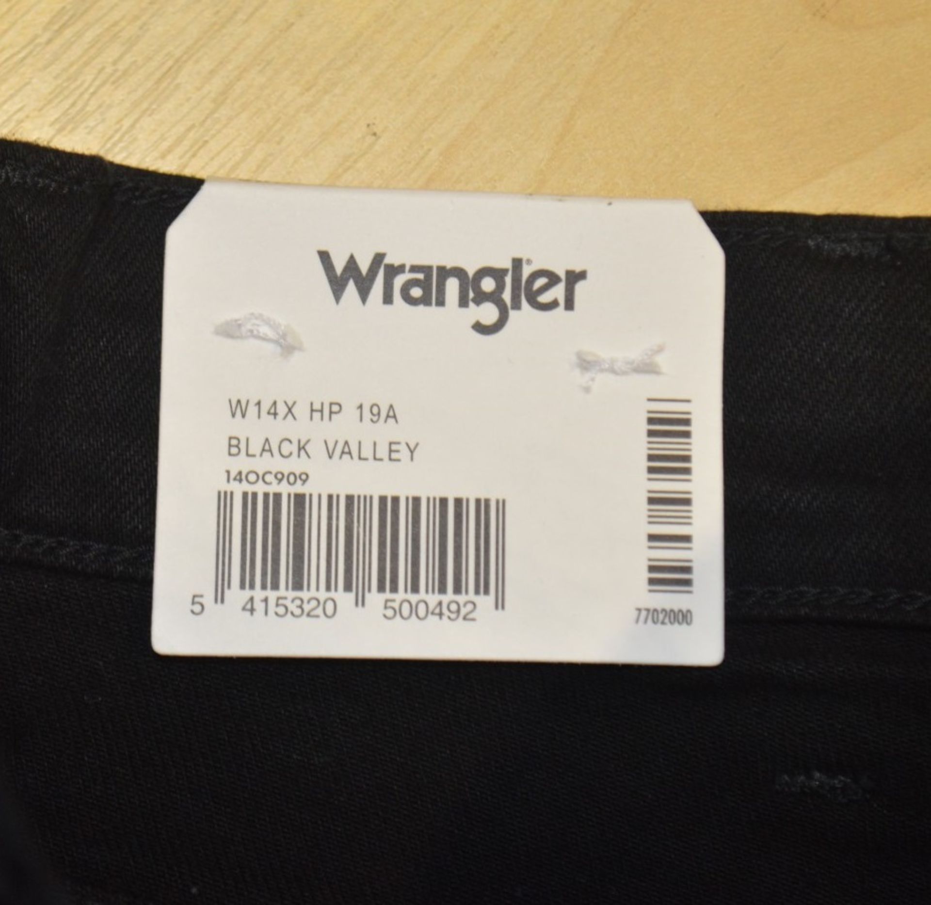 1 x Pair Of Men's Genuine Wrangler Jeans In Black - Size: 30/32 - Preowned, Like New With Tags - - Image 6 of 10