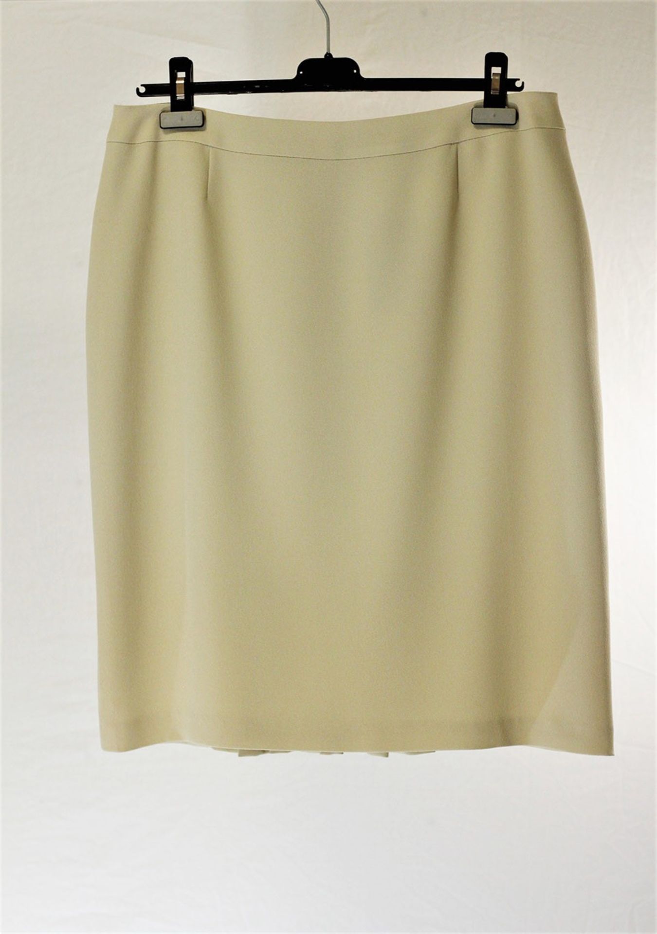 1 x Anne Belin Pistachio Skirt - Size: 16 - Material: 100% Polyester - From a High End Clothing