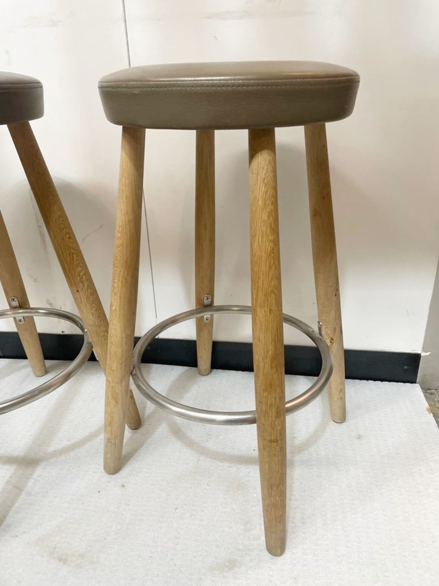 2 x Carl Hansen And Son Kitchen Leather Topped Breakfast Bar Stools Original Joint  RRP £1480.00 - - Image 3 of 6