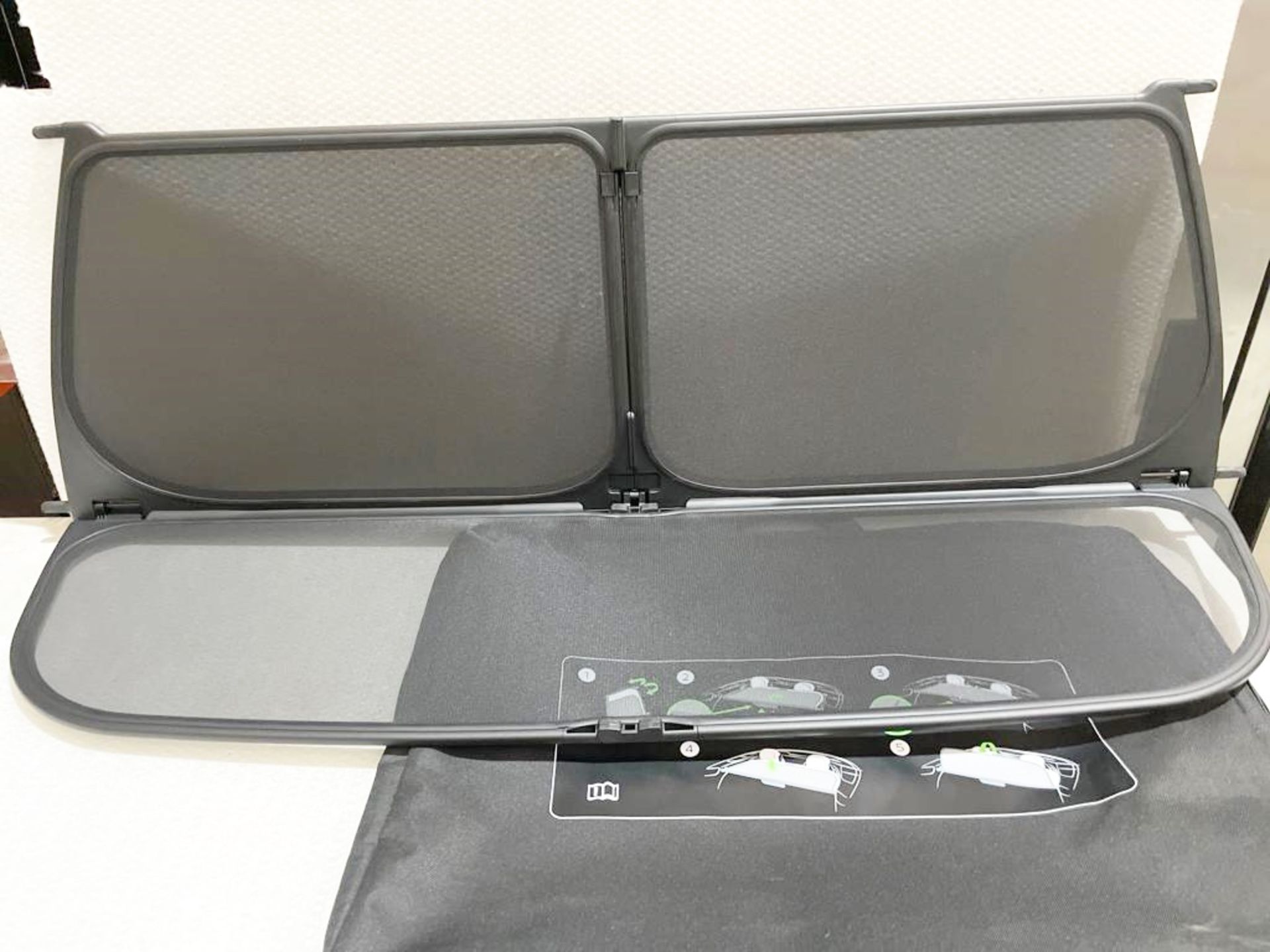 1 x BENTLEY Continental GTC Convertible Wind Deflector With Bag (3SD.862.528.B) - Original Price £