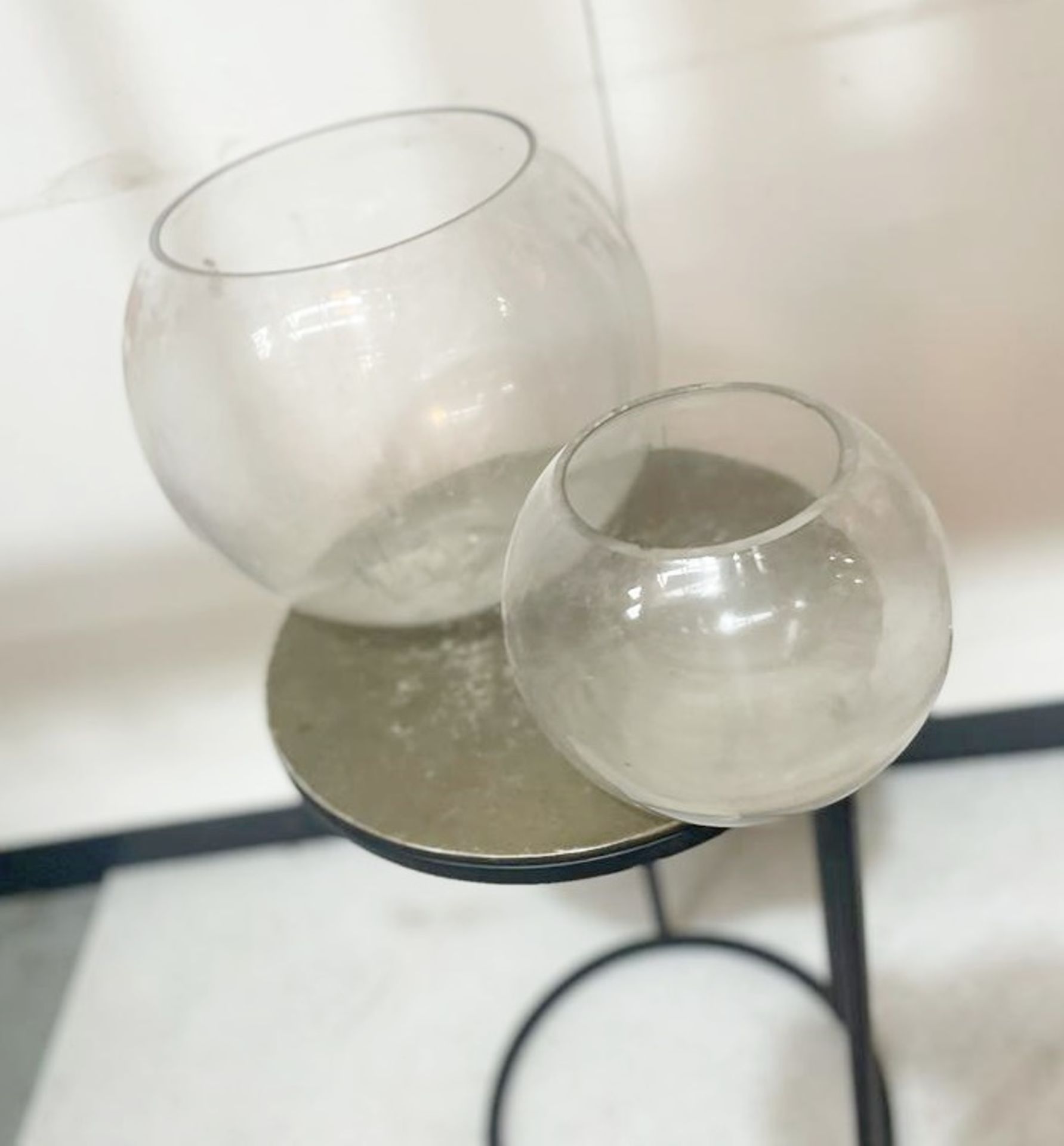 2 x Glass Bowls  - Ref: AUR136 - CL652 - Location: Altrincham WA14 Dimensions: 26(W) x 23(H) cm.