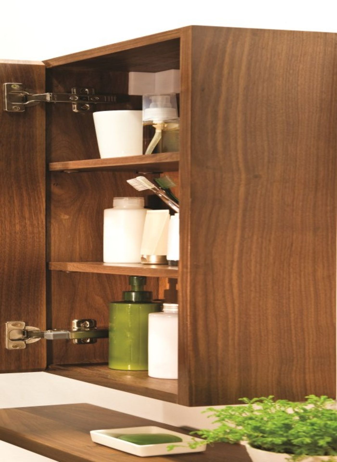 1 x Stonearth 600mm Wall Mounted Mirrored Bathroom Storage Cabinet - American Solid Walnut RRP £460 - Image 10 of 13