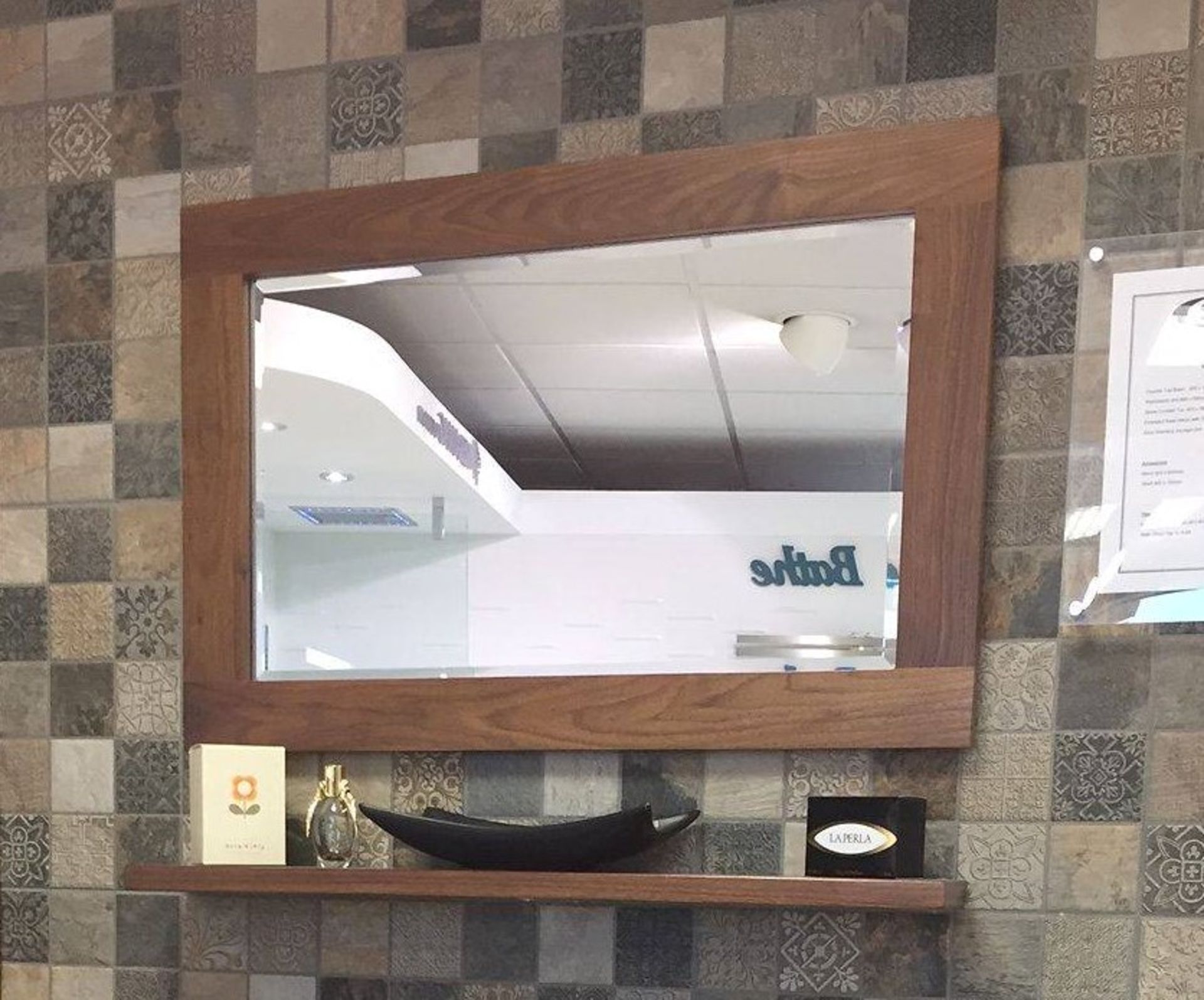 1 x Stonearth Bathroom Wall Mirror With Solid Walnut Frame and Bevelled Glass Mirror - Size Ex Large - Image 5 of 12