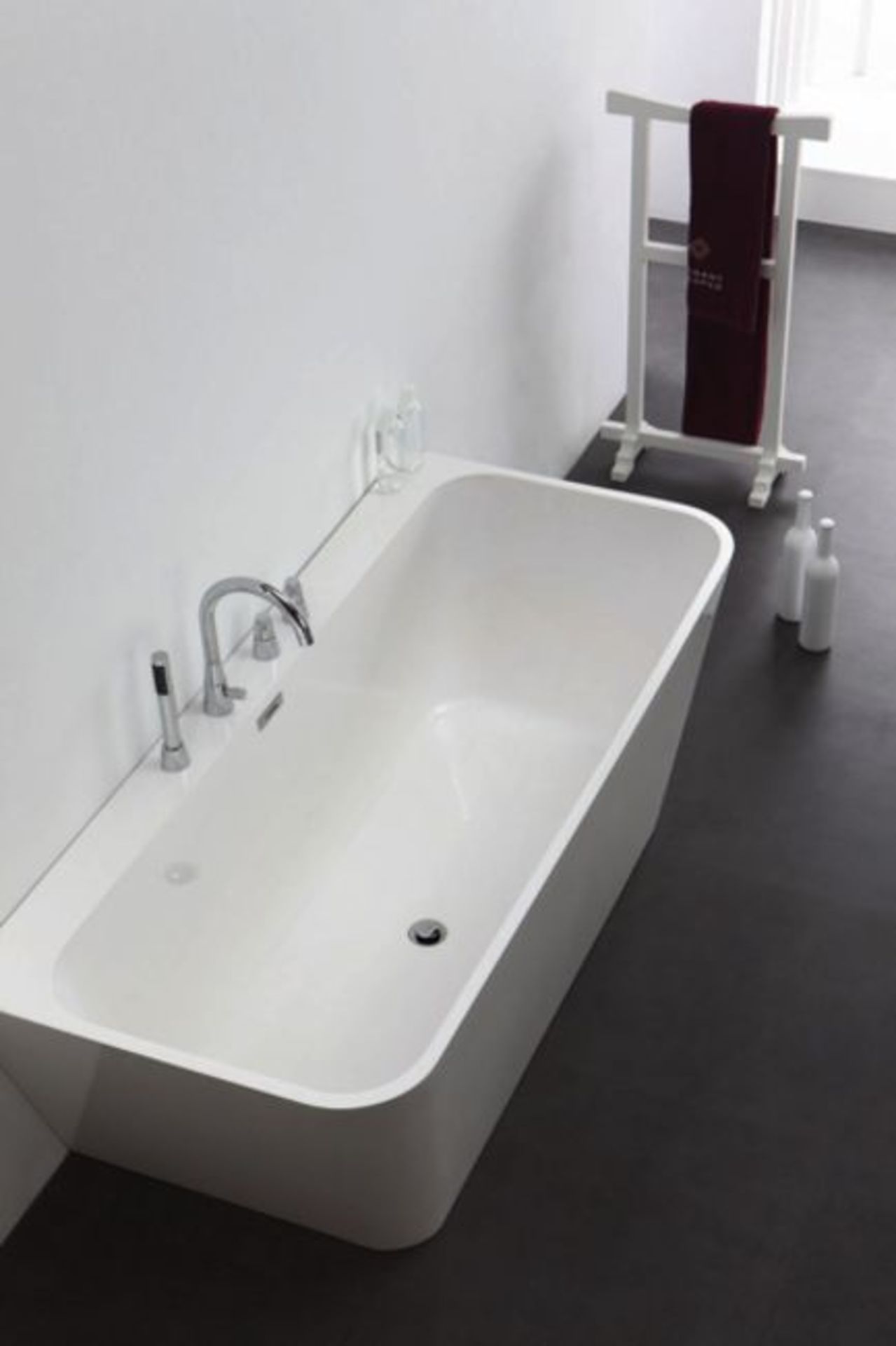 1 x MarbleTech Luxury Harmony Bath - Size: 1700 x 750 x 580 (mm) - Original RRP £2,100 - New and - Image 4 of 13