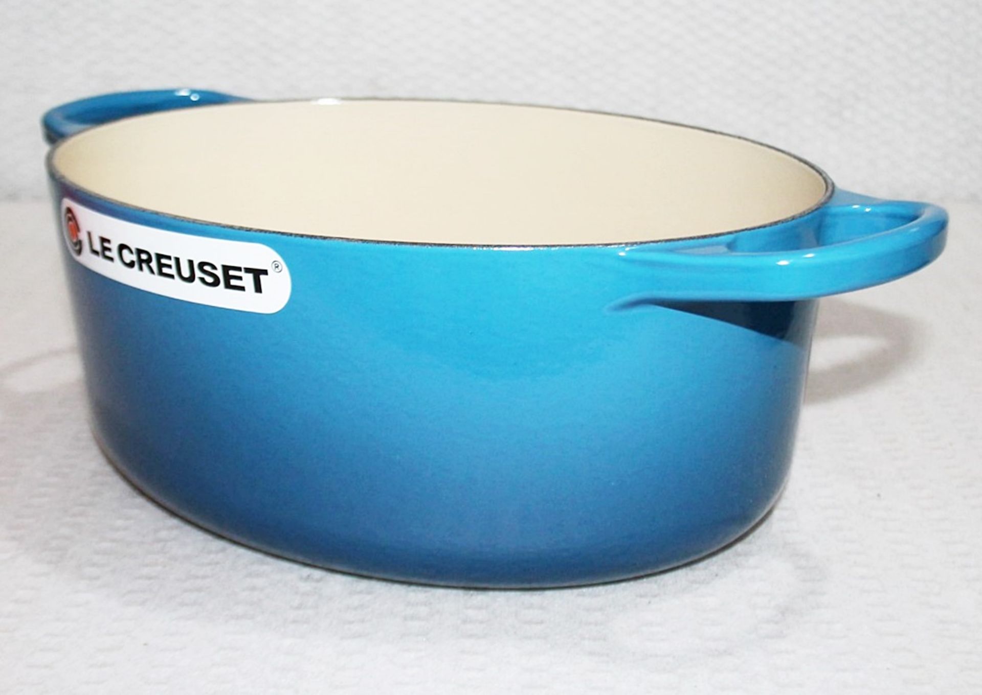 1 x LE CREUSET 'Signature' Enamelled Cast Iron 29cm Oval Casserole Dish In Blue - RRP £295.00 - Image 6 of 9