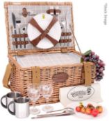 1 x LES JARDINS DE LA COMTESSE 'Concorde' Picnic Basket - Ex-display Stock