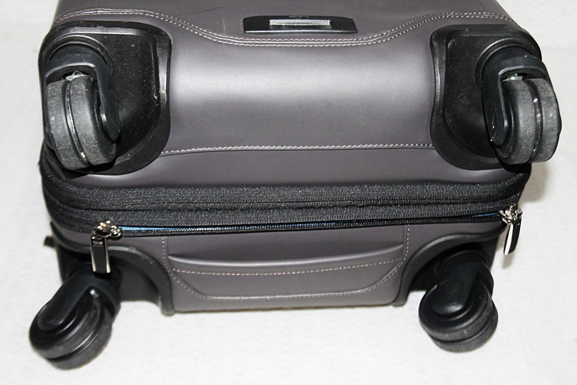 1 x TUMI Luxury Leather Travel Carry-On Case With Telescoping Handle In A Taupe / Gunmetal Grey - Image 11 of 24